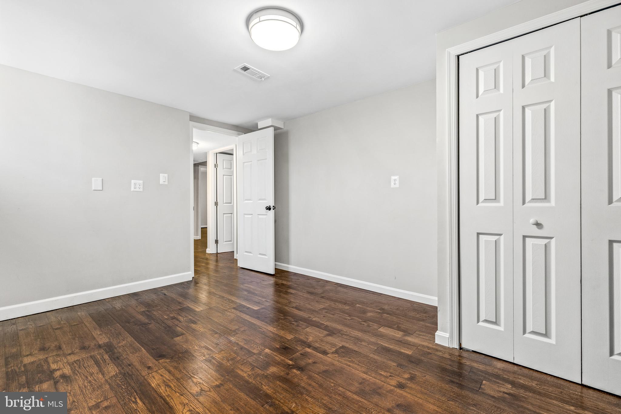 NORTH BARNABY - Residential