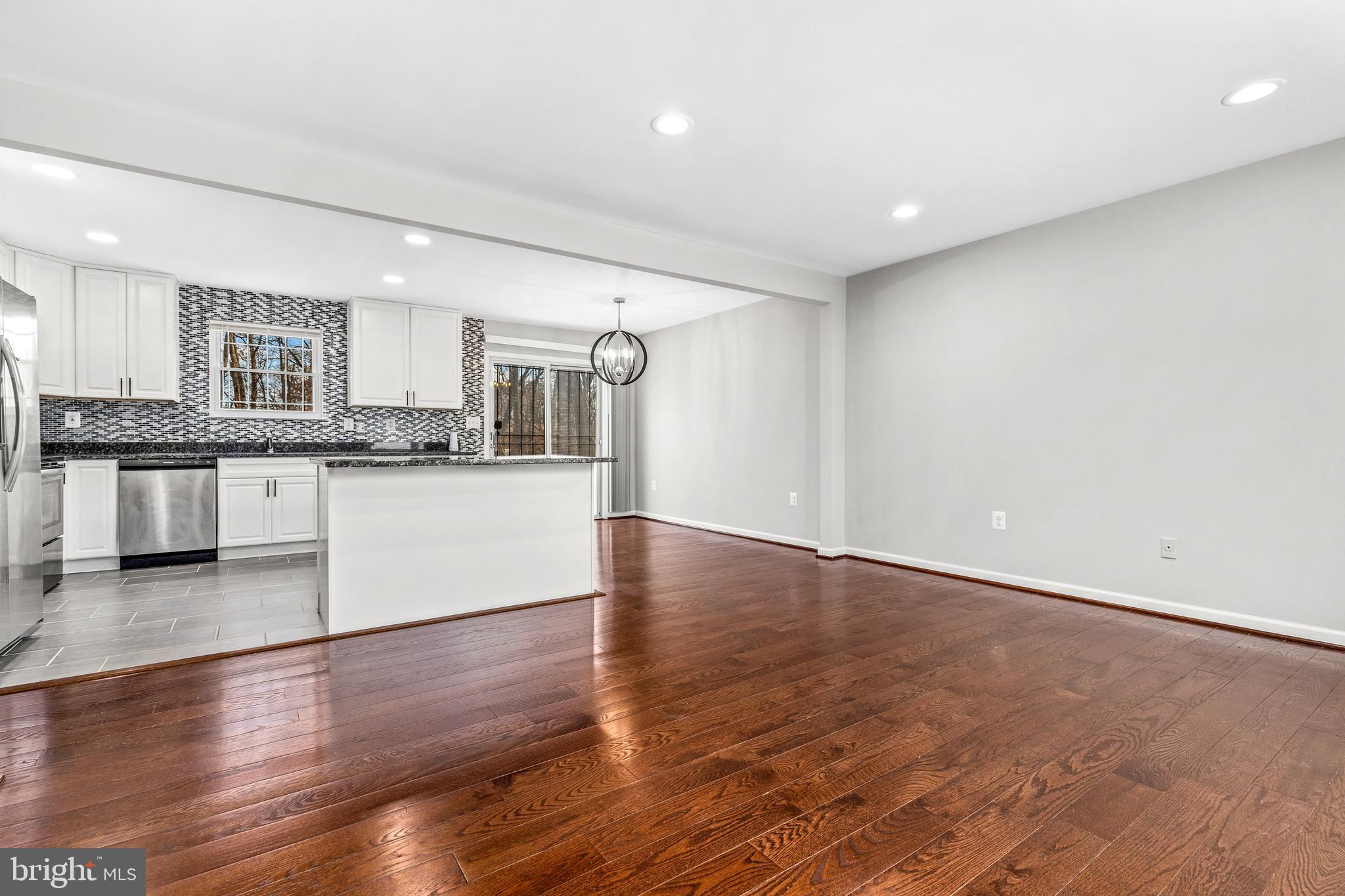 NORTH BARNABY - Residential