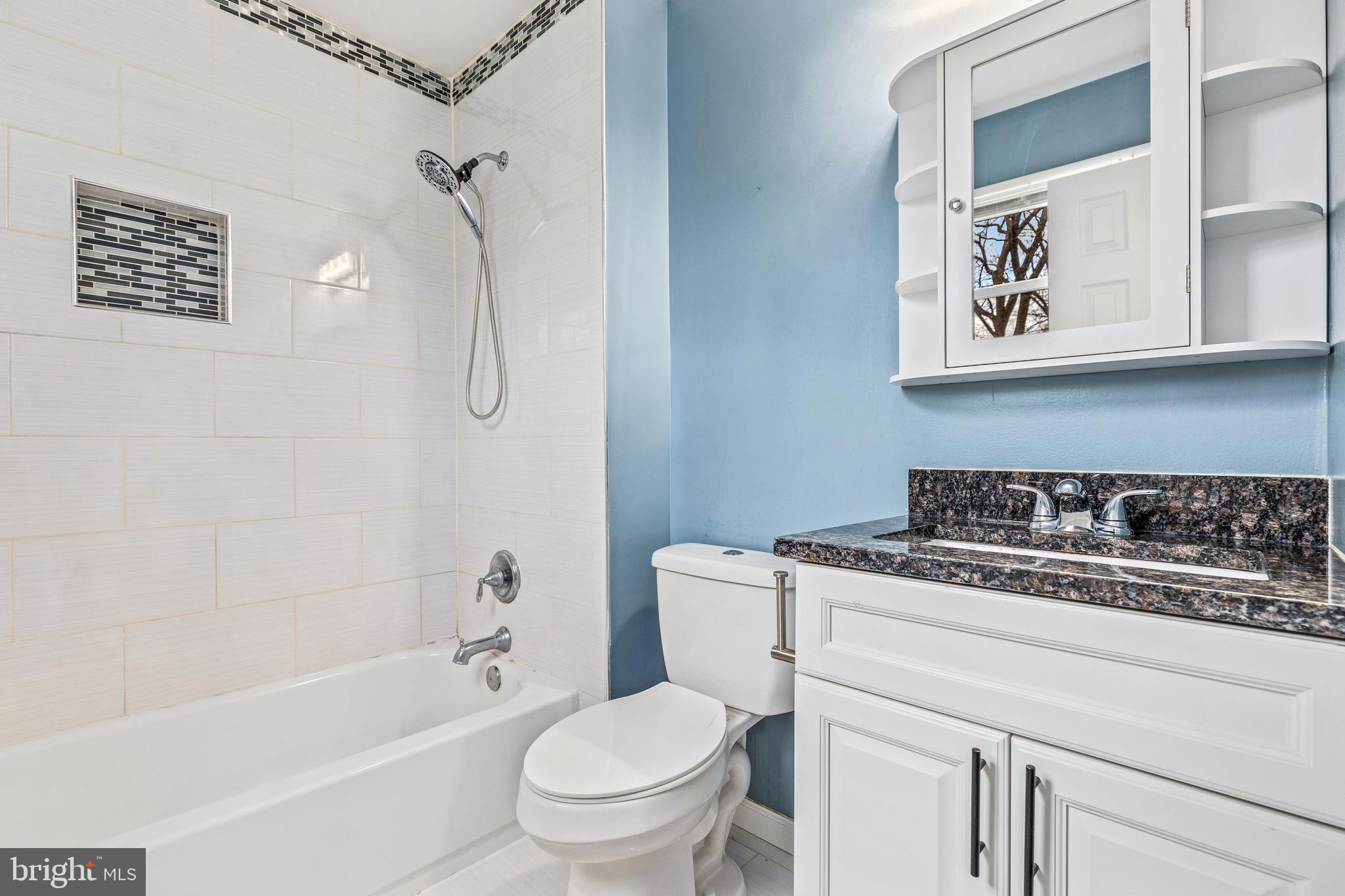 NORTH BARNABY - Residential