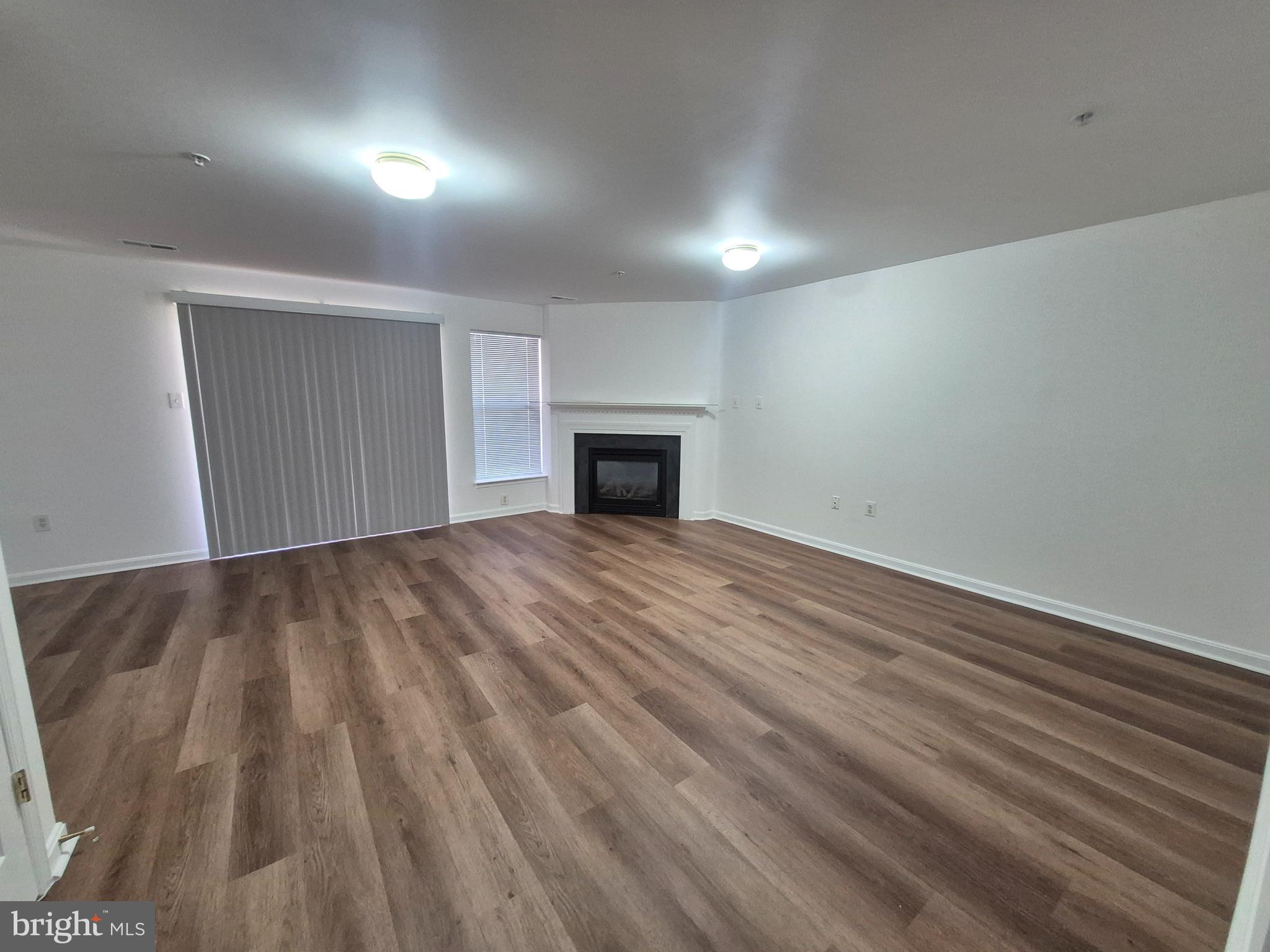 WELLINGTON TRACE - Residential Lease