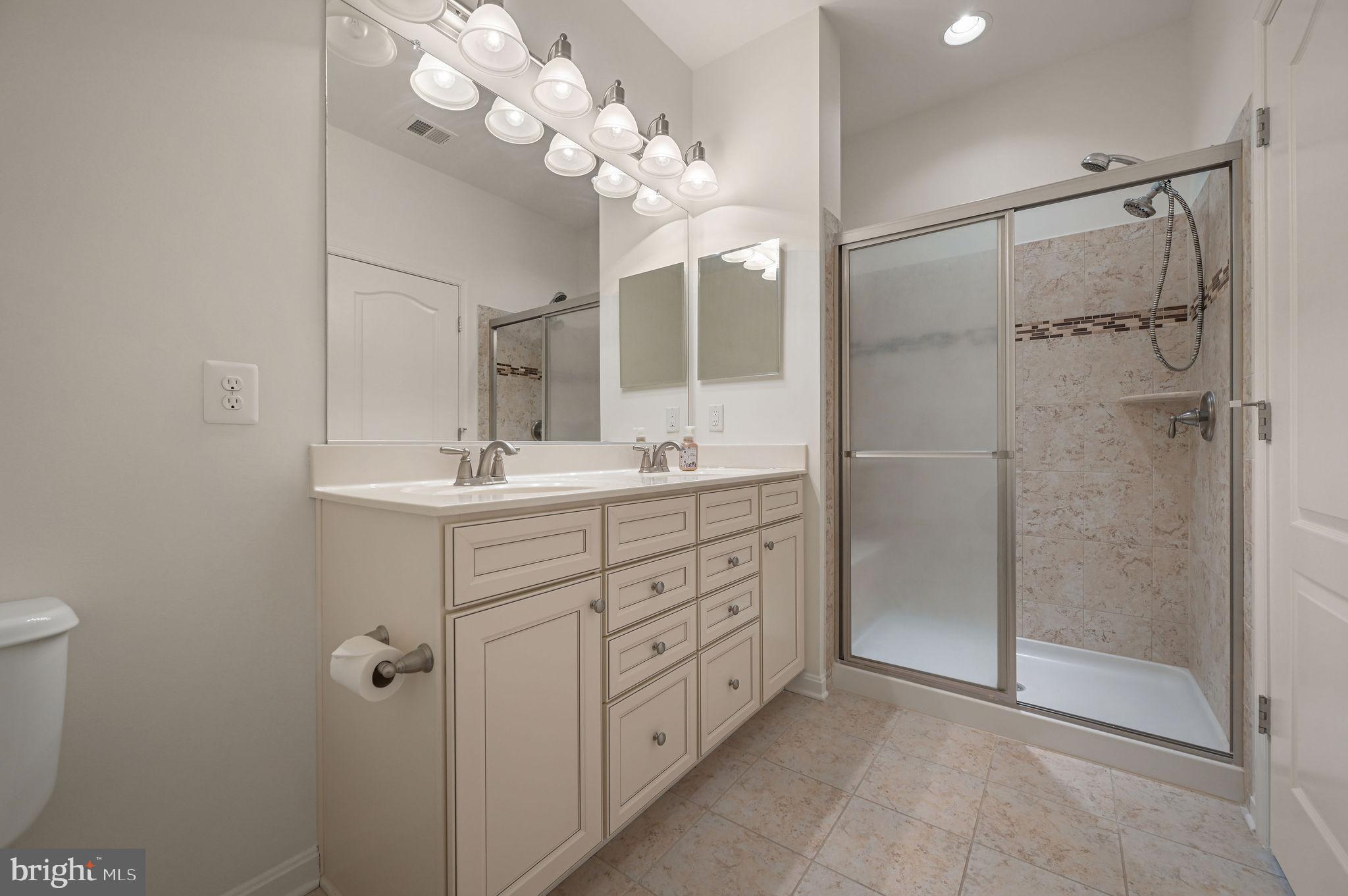 LONGACRE VILLAGE - Residential