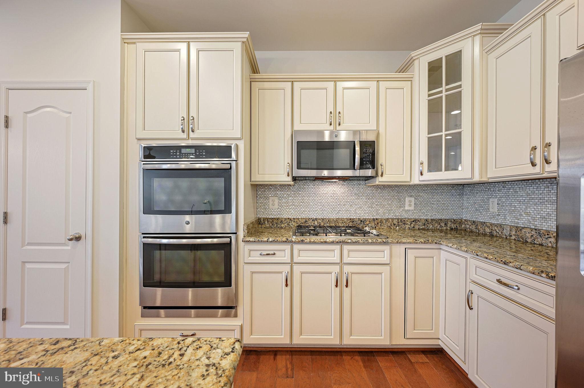 147 N RED HAVEN LANE