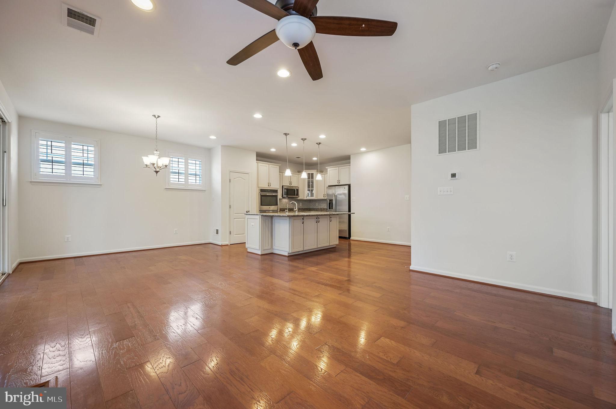 LONGACRE VILLAGE - Residential