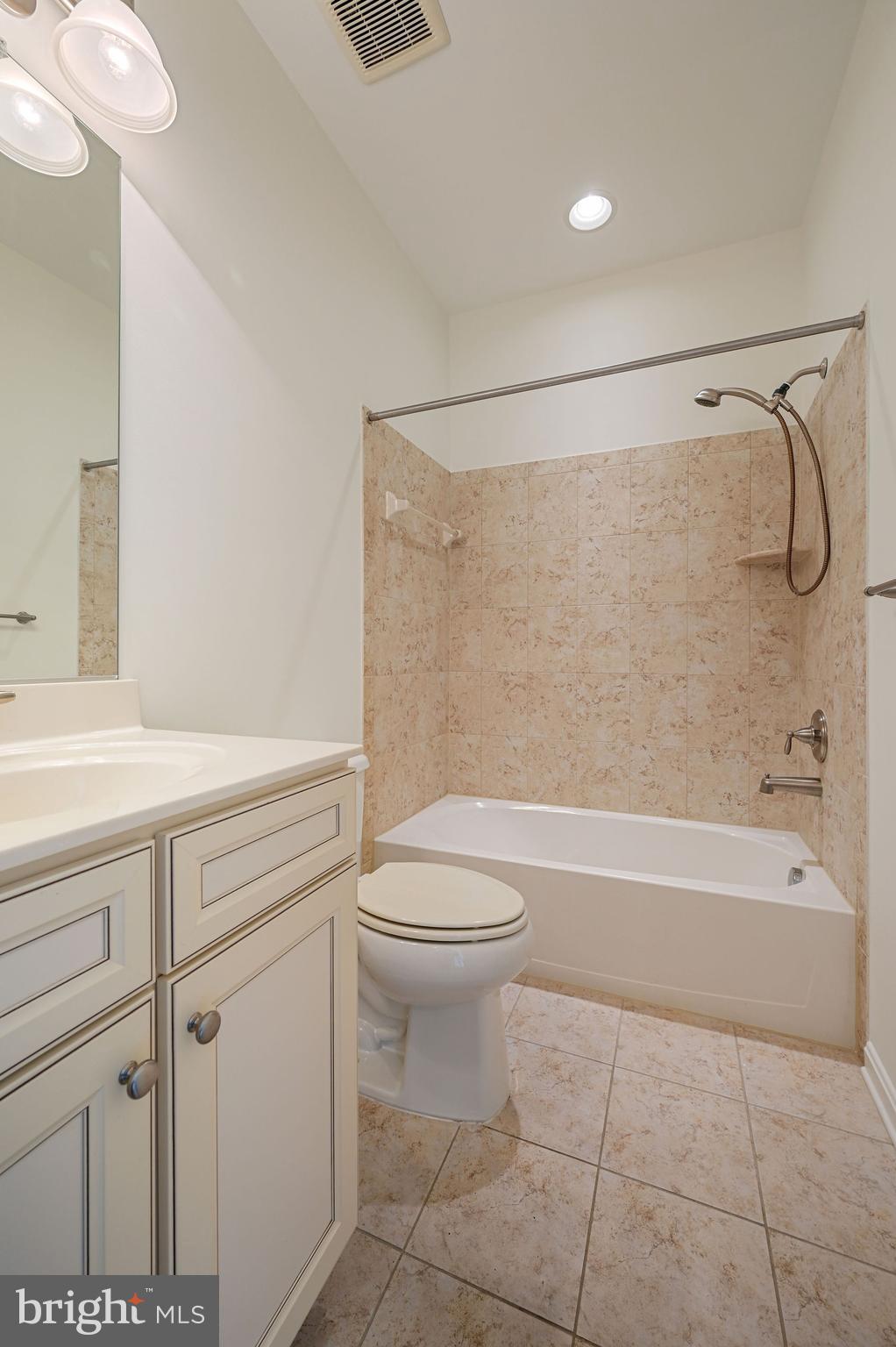 LONGACRE VILLAGE - Residential