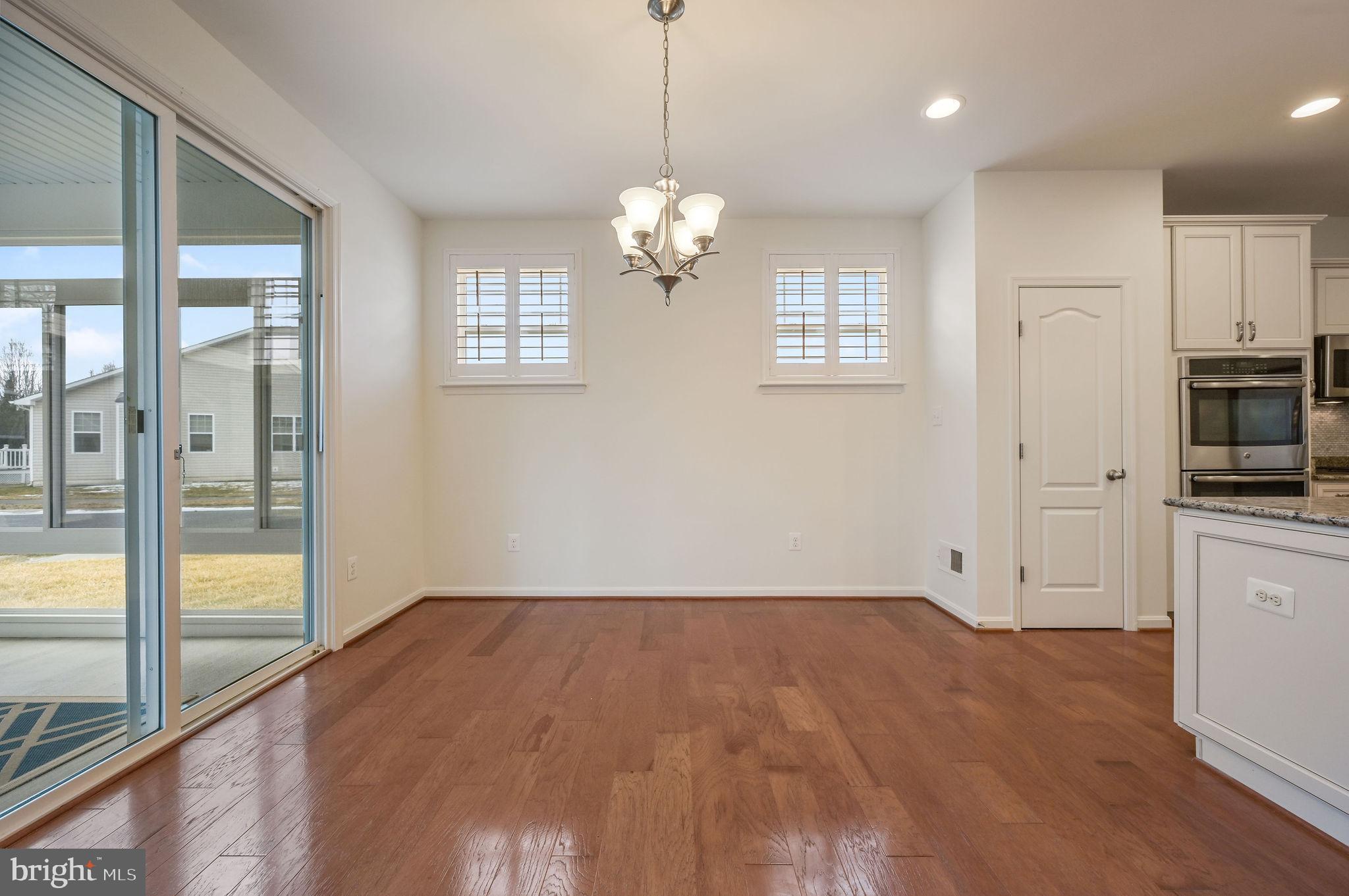 LONGACRE VILLAGE - Residential