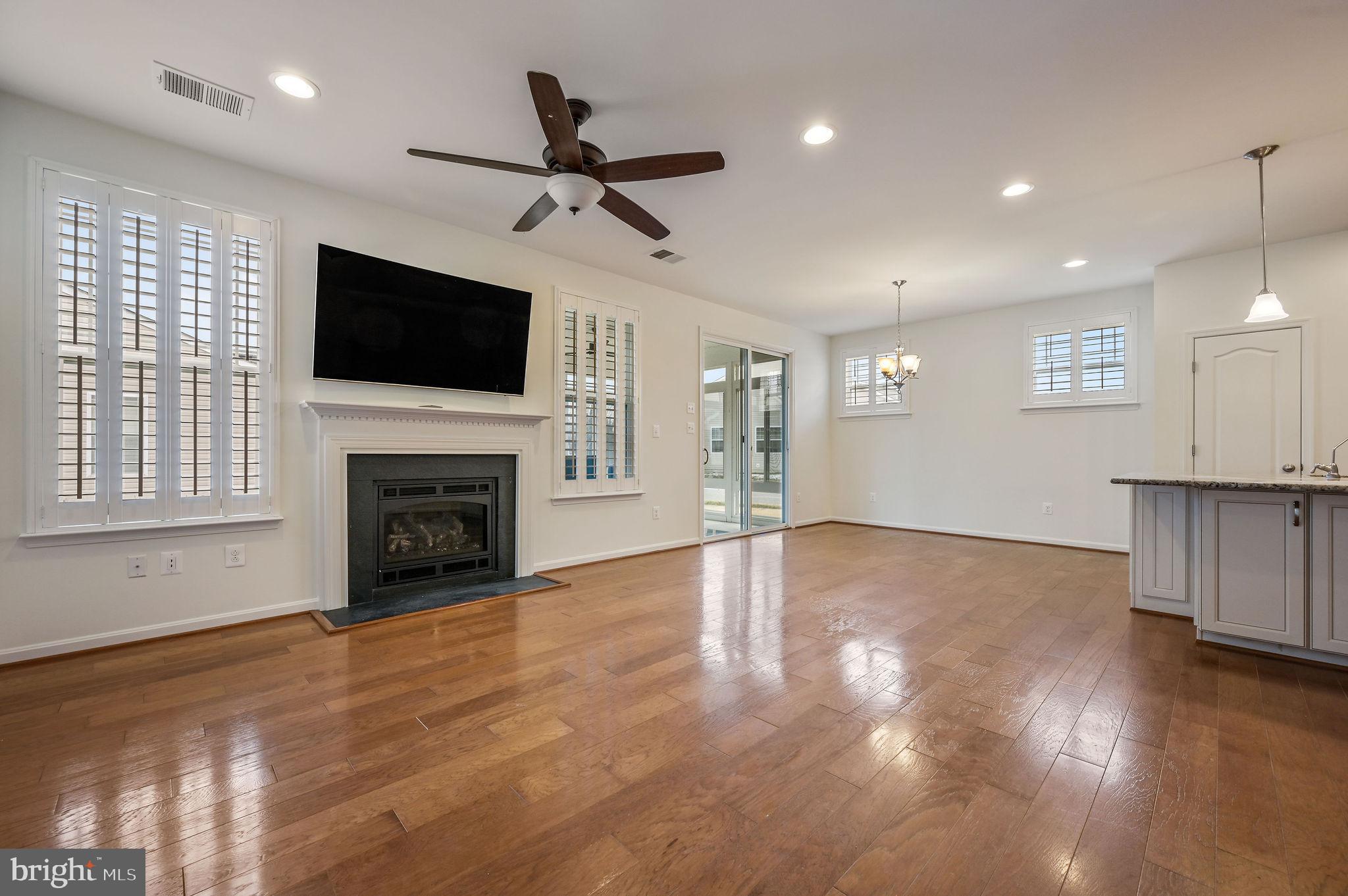 147 N RED HAVEN LANE