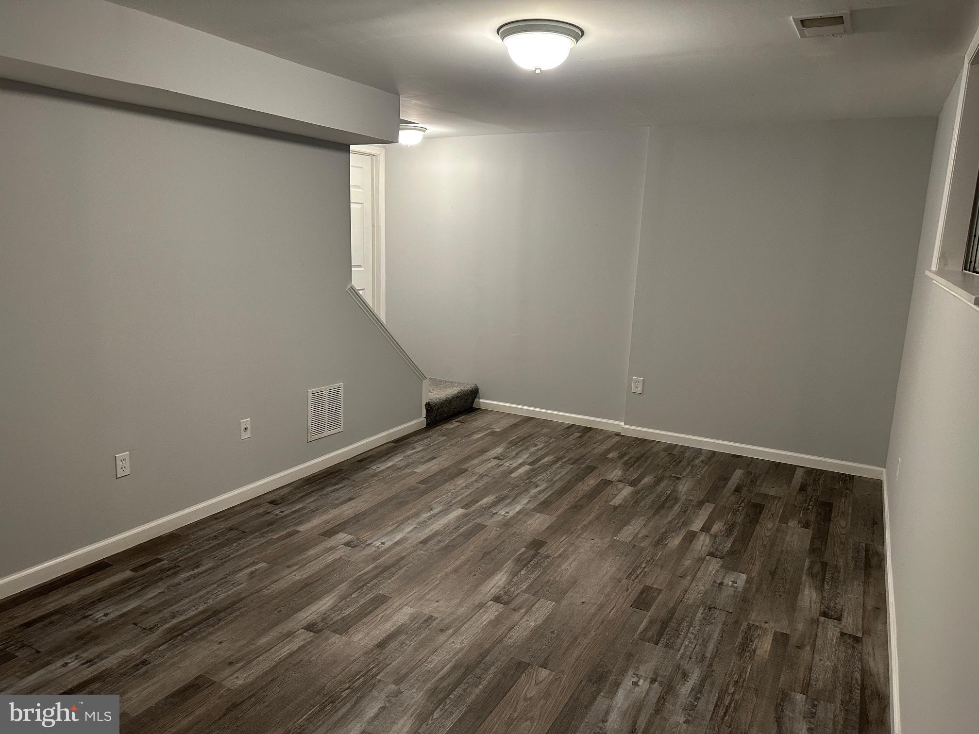 ELIZABETHS LANDING - Residential Lease