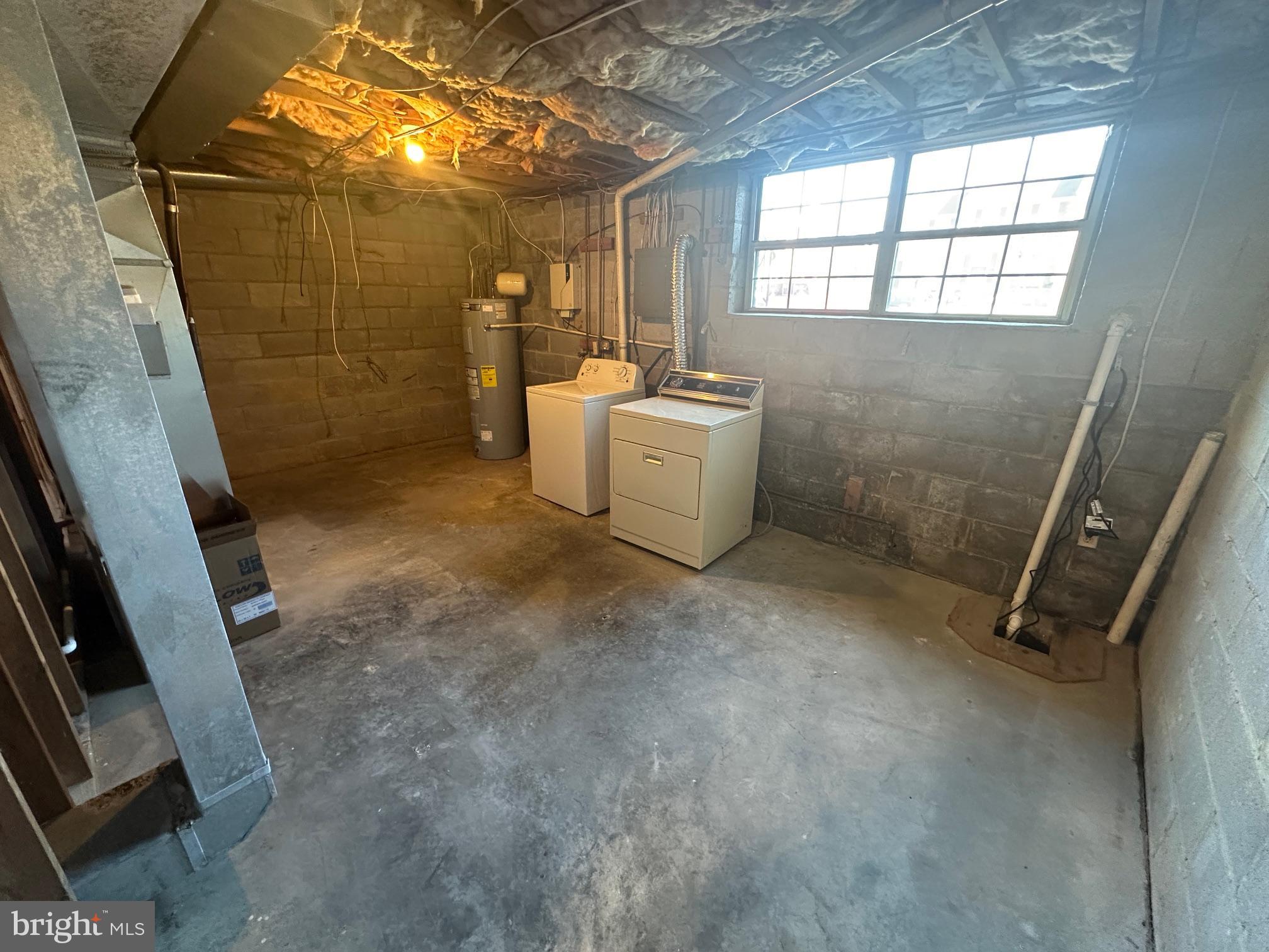 ELIZABETHS LANDING - Residential Lease