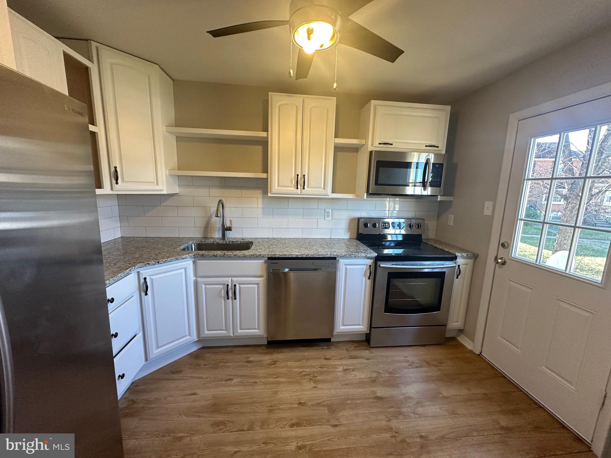 ELIZABETHS LANDING - Residential Lease