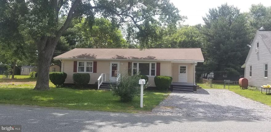 You will love this cozy move-in ready rambler in est neighborhood! New HVAC, vinyl siding,appliances, kit/bath cabinets,cust made bamboo kit counter top, ceramic tile in kit & Bath, windows, paint & vap barrier! 2 LG bedrm, LG living room and large kitchen! Huge backyard part fenced, perfect for entertaining! Less than 5 mi from both VRE stations, close to Dixon Pub pool, parks, shopping & dining