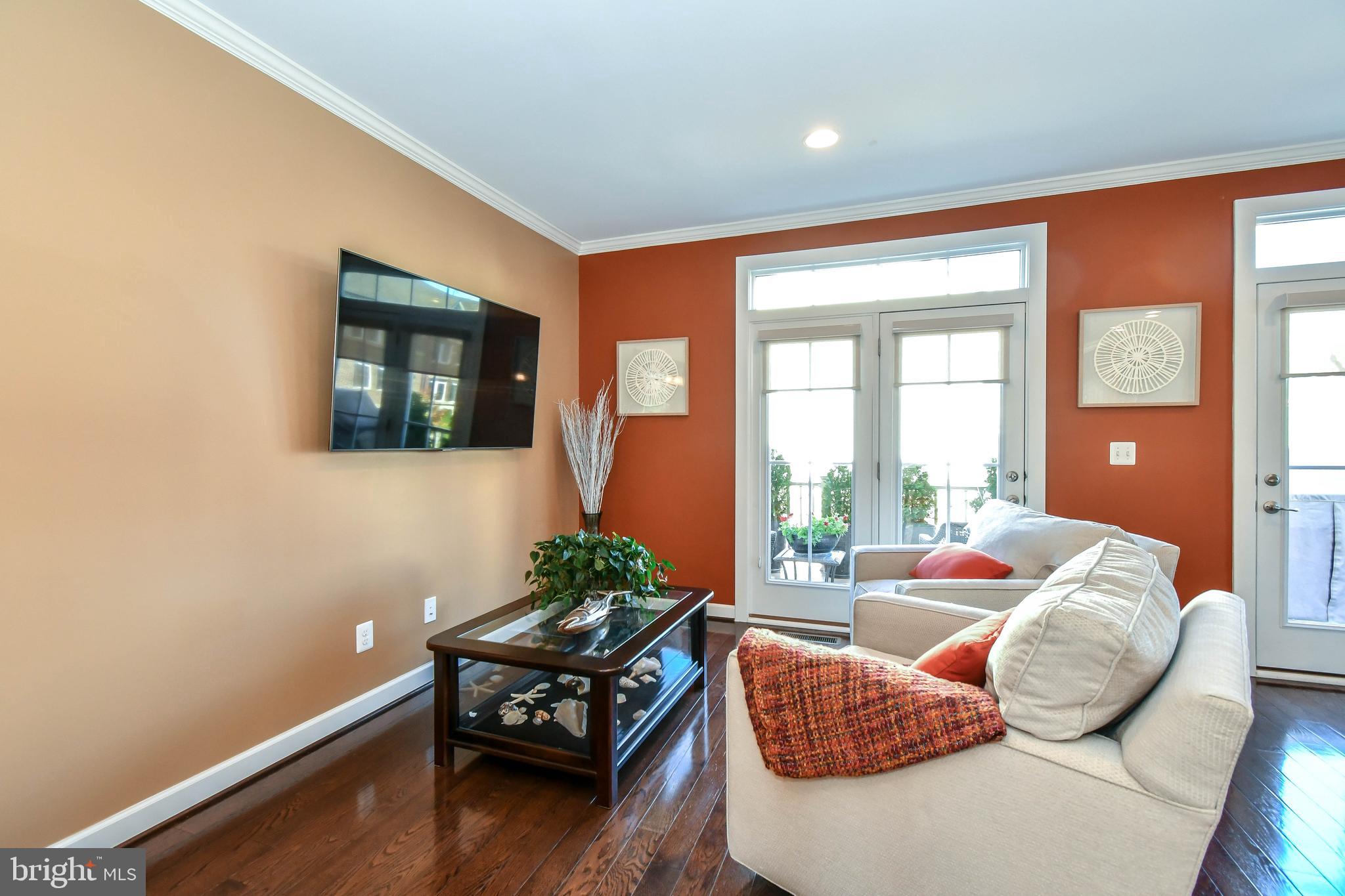 ONE LOUDOUN - Residential