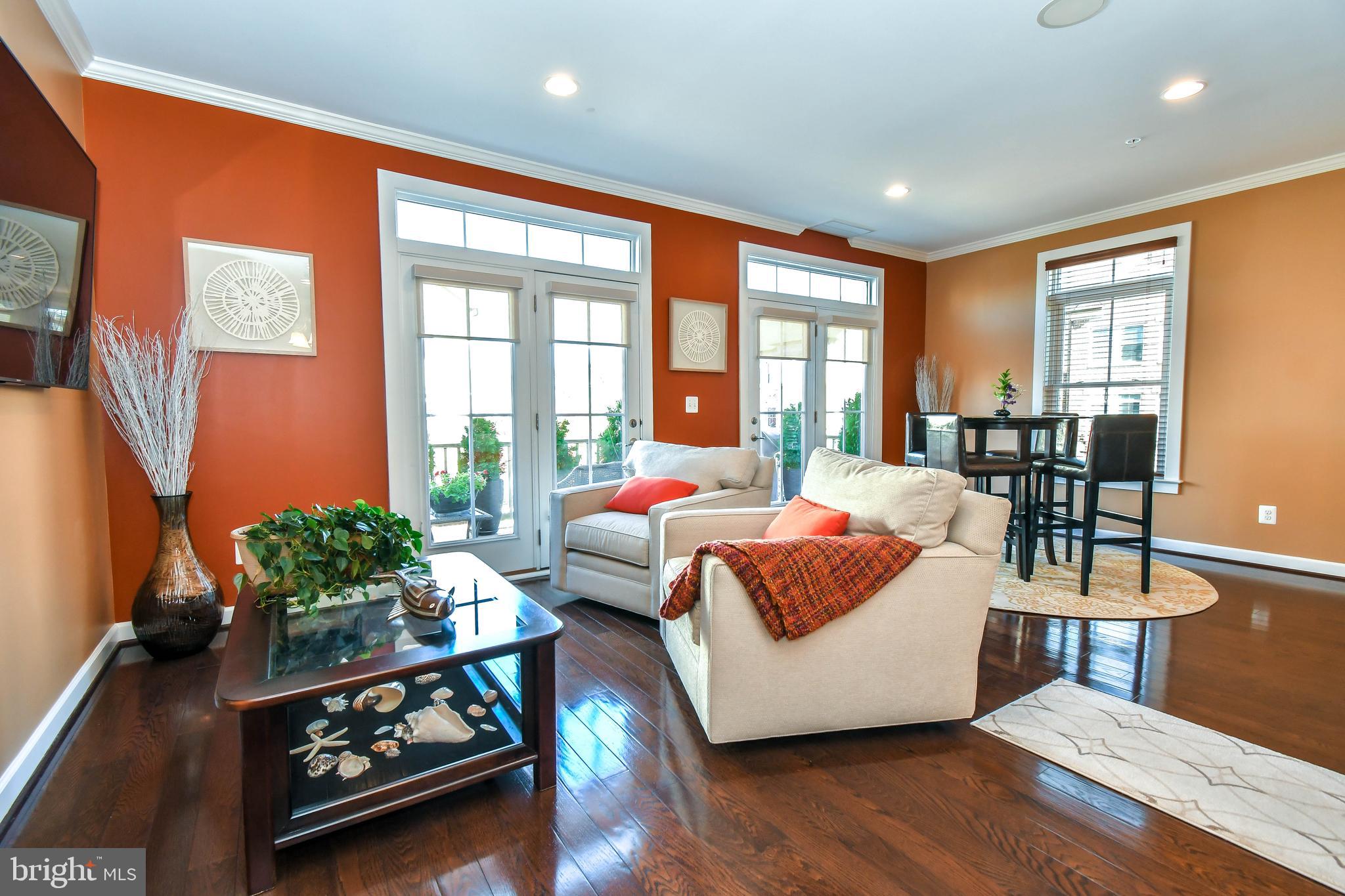 ONE LOUDOUN - Residential