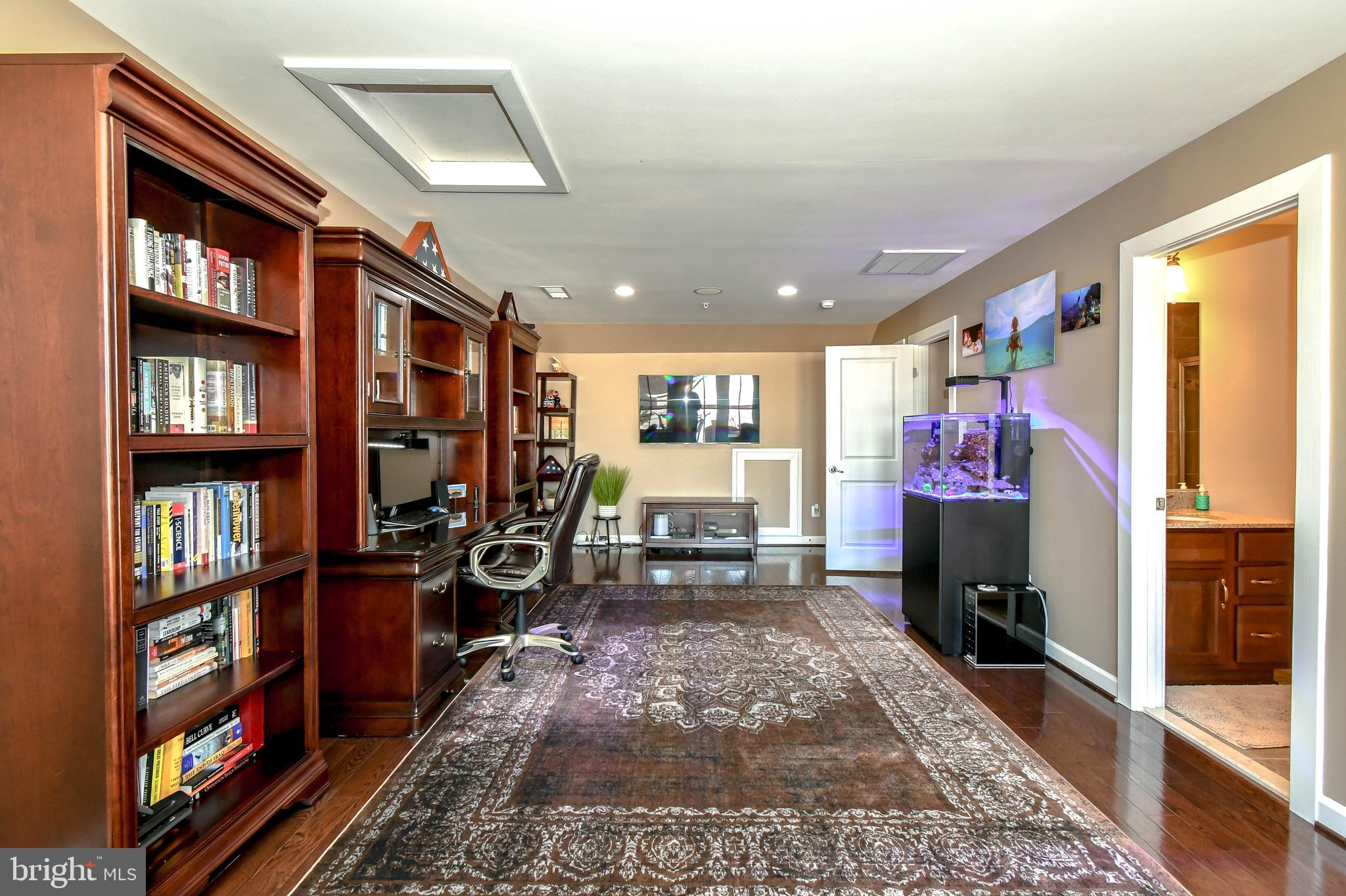 ONE LOUDOUN - Residential