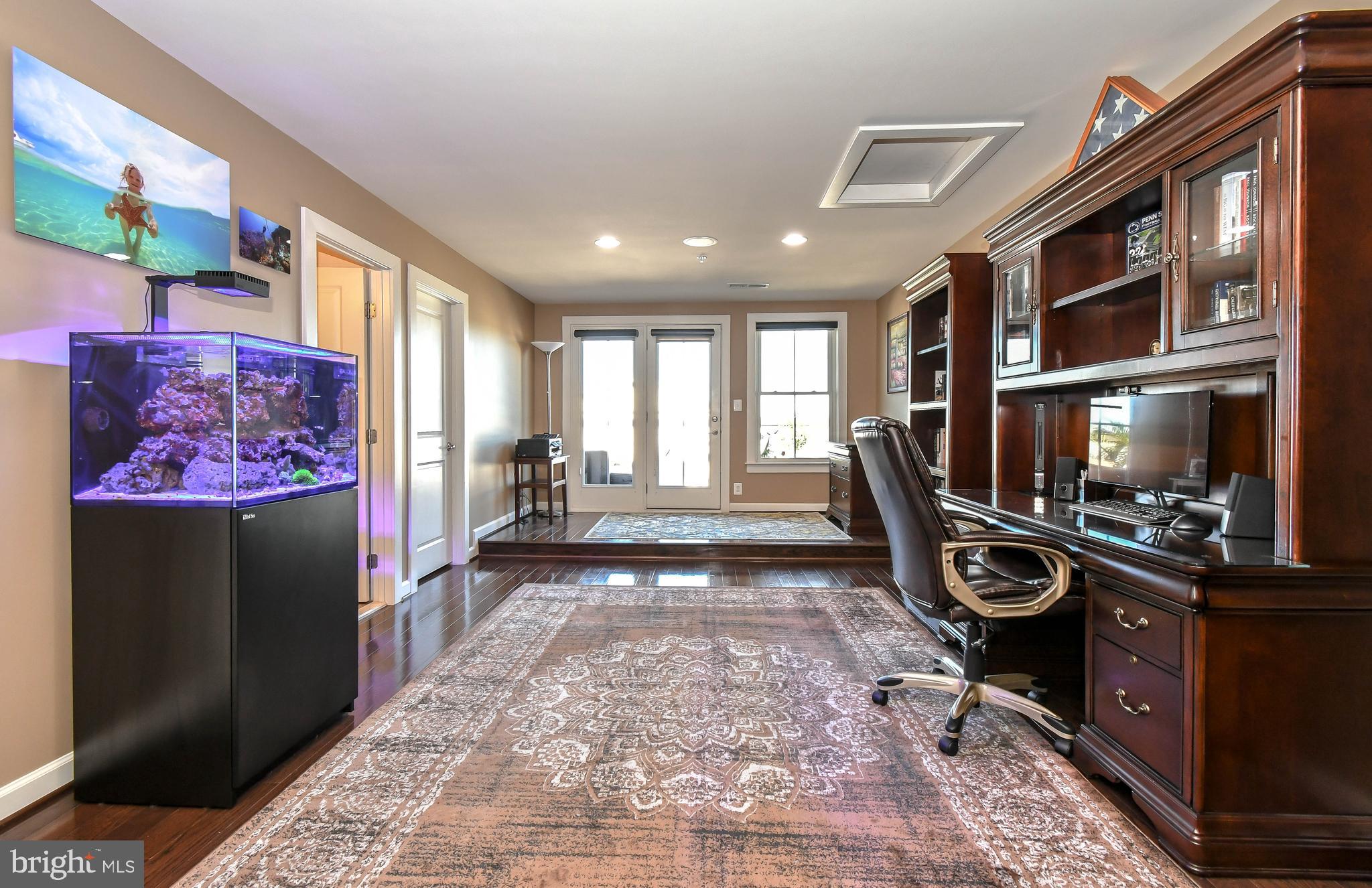 ONE LOUDOUN - Residential