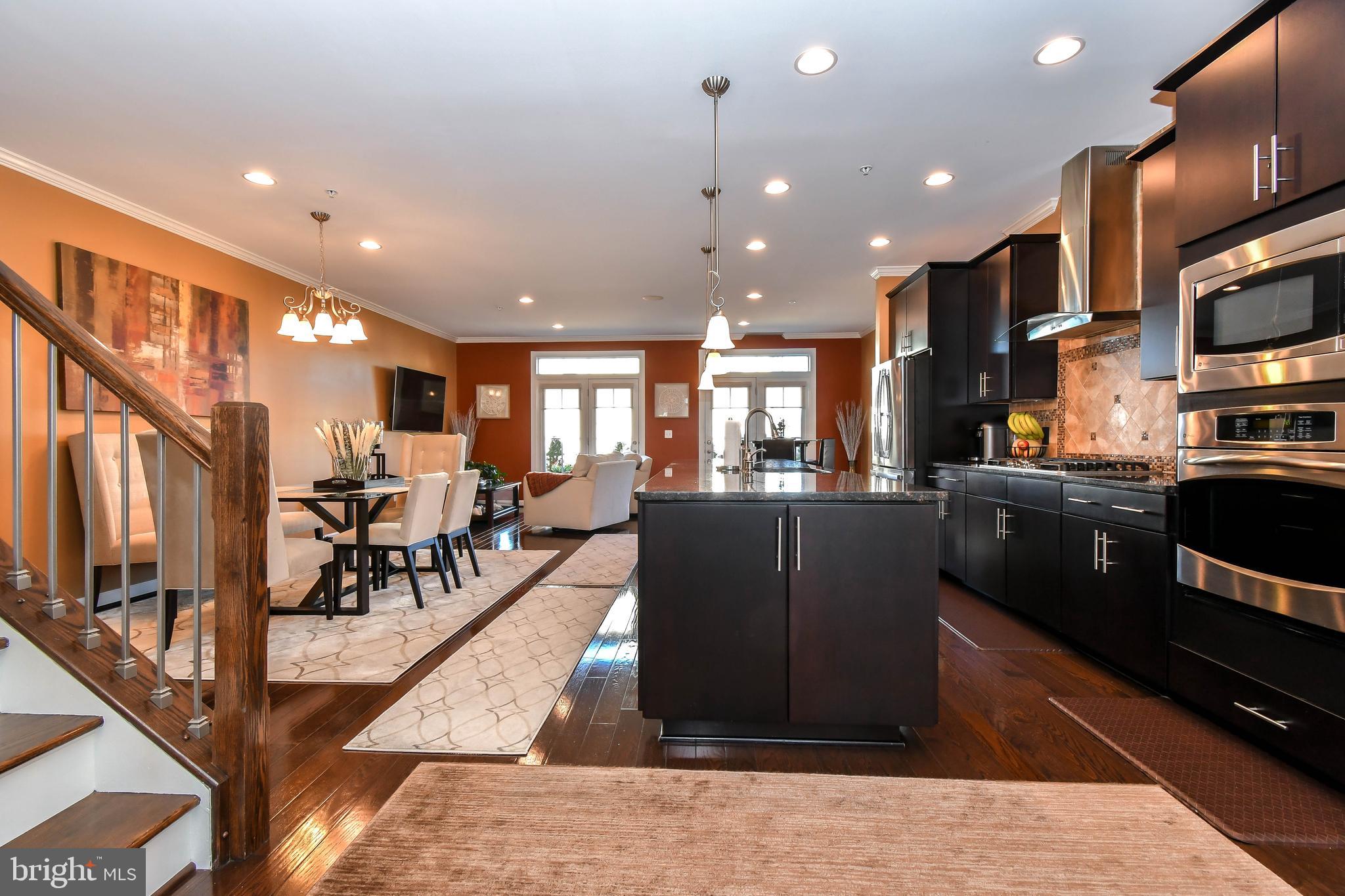 ONE LOUDOUN - Residential