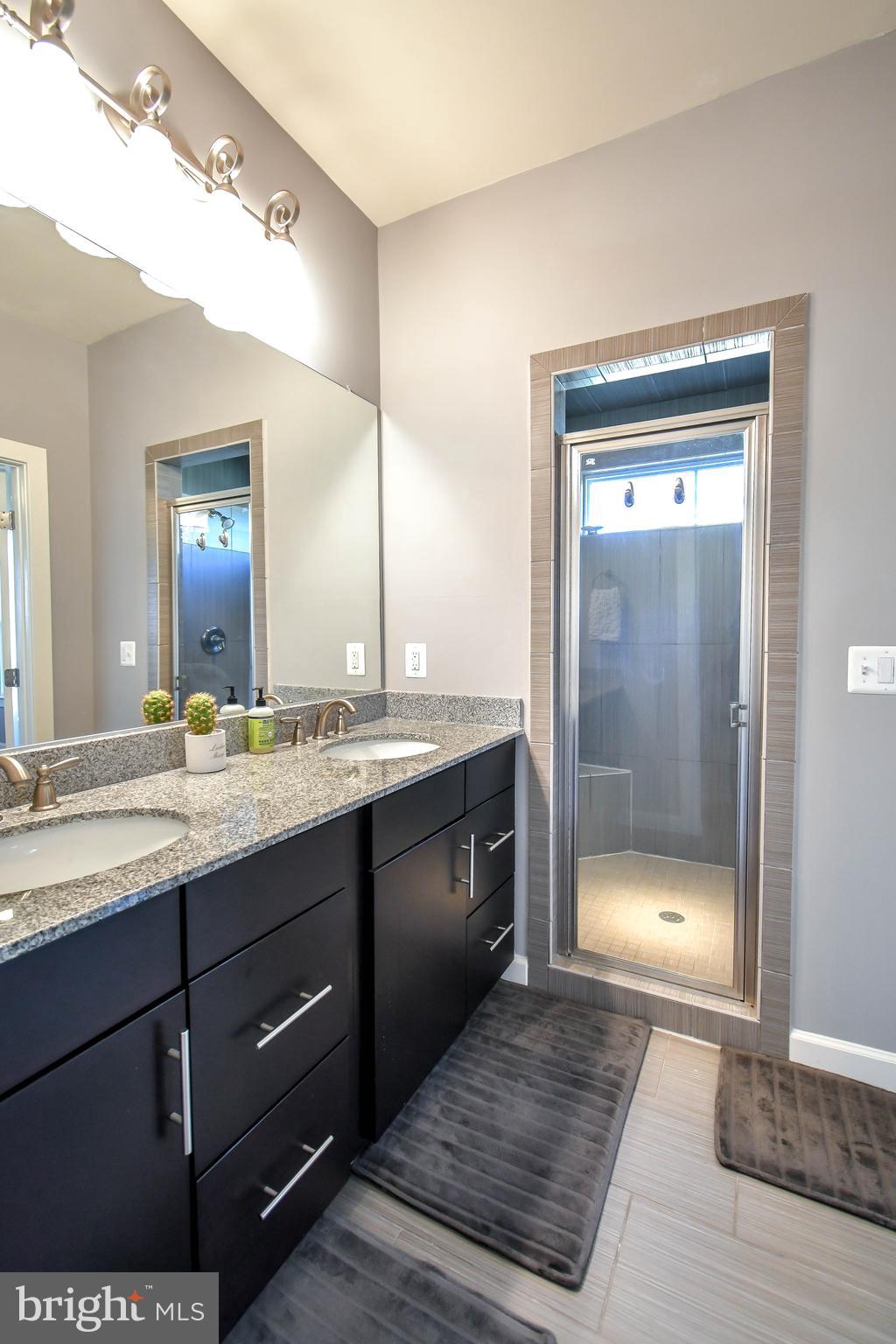 ONE LOUDOUN - Residential