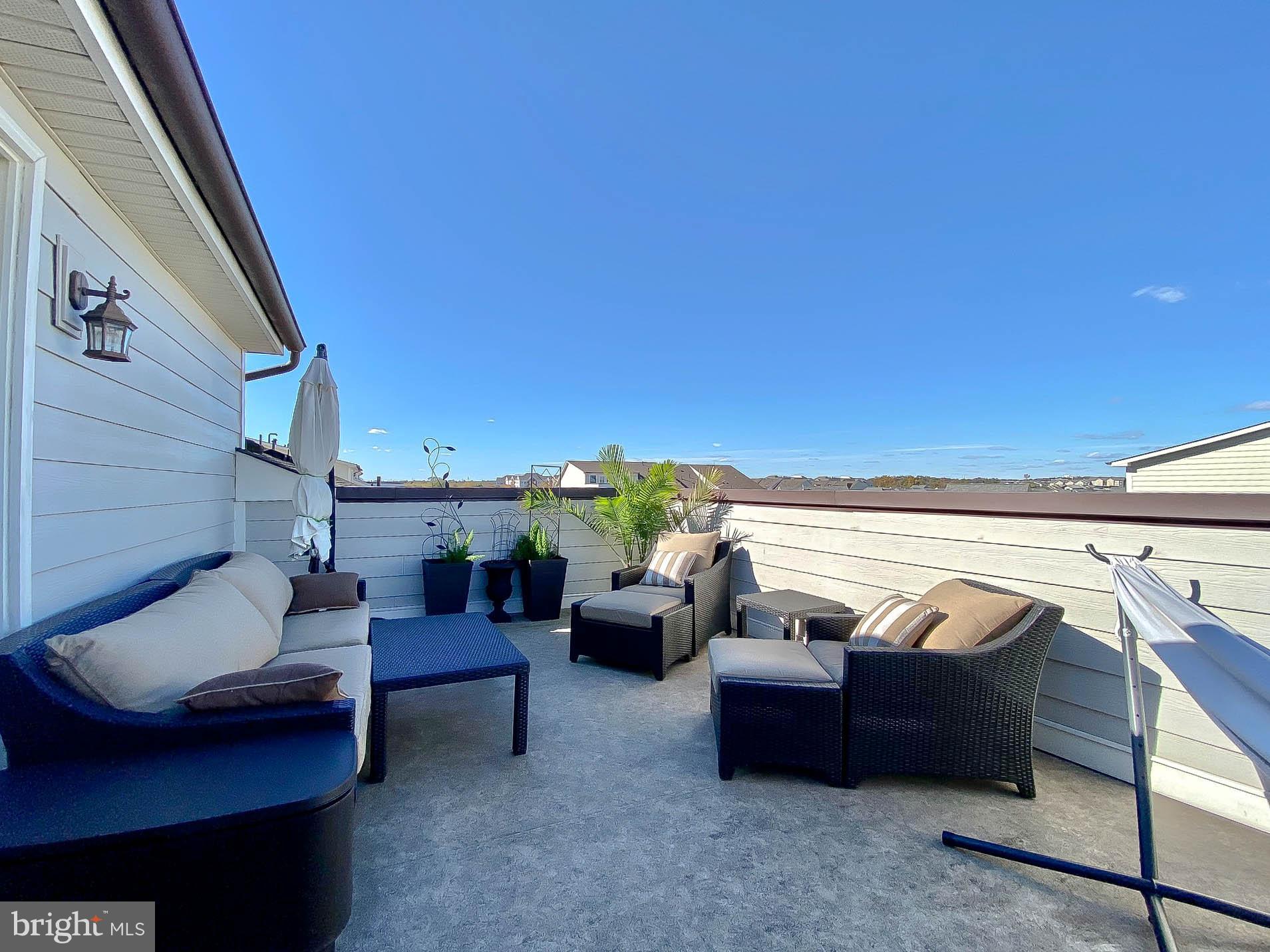 ONE LOUDOUN - Residential