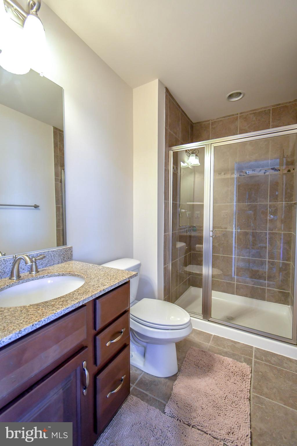 ONE LOUDOUN - Residential