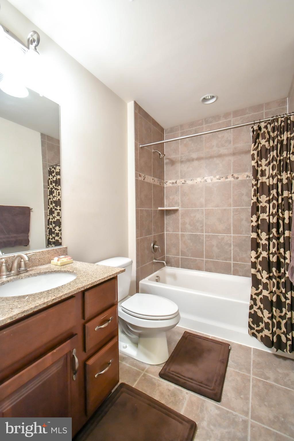 ONE LOUDOUN - Residential