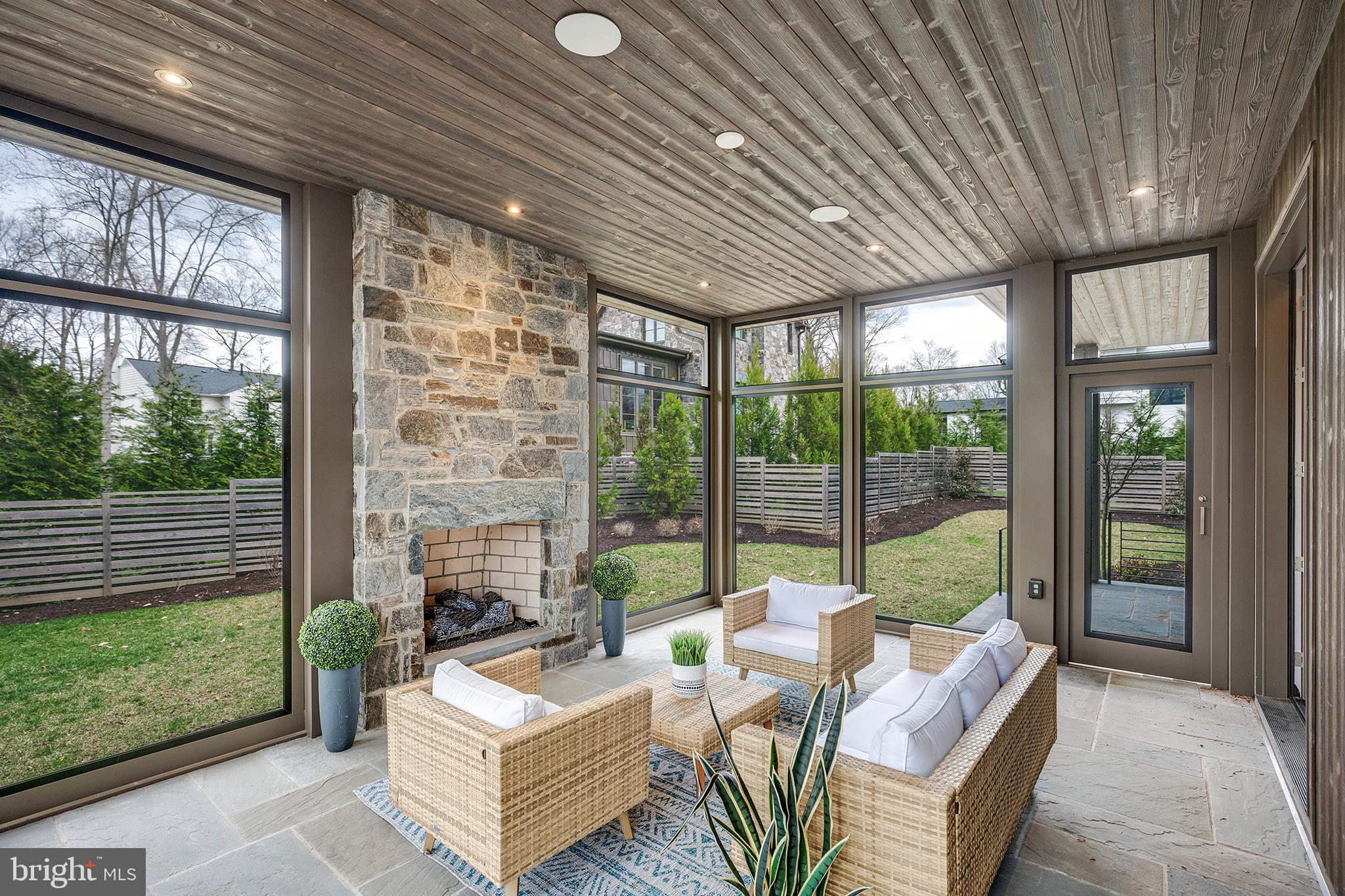 LONGWOOD - Residential