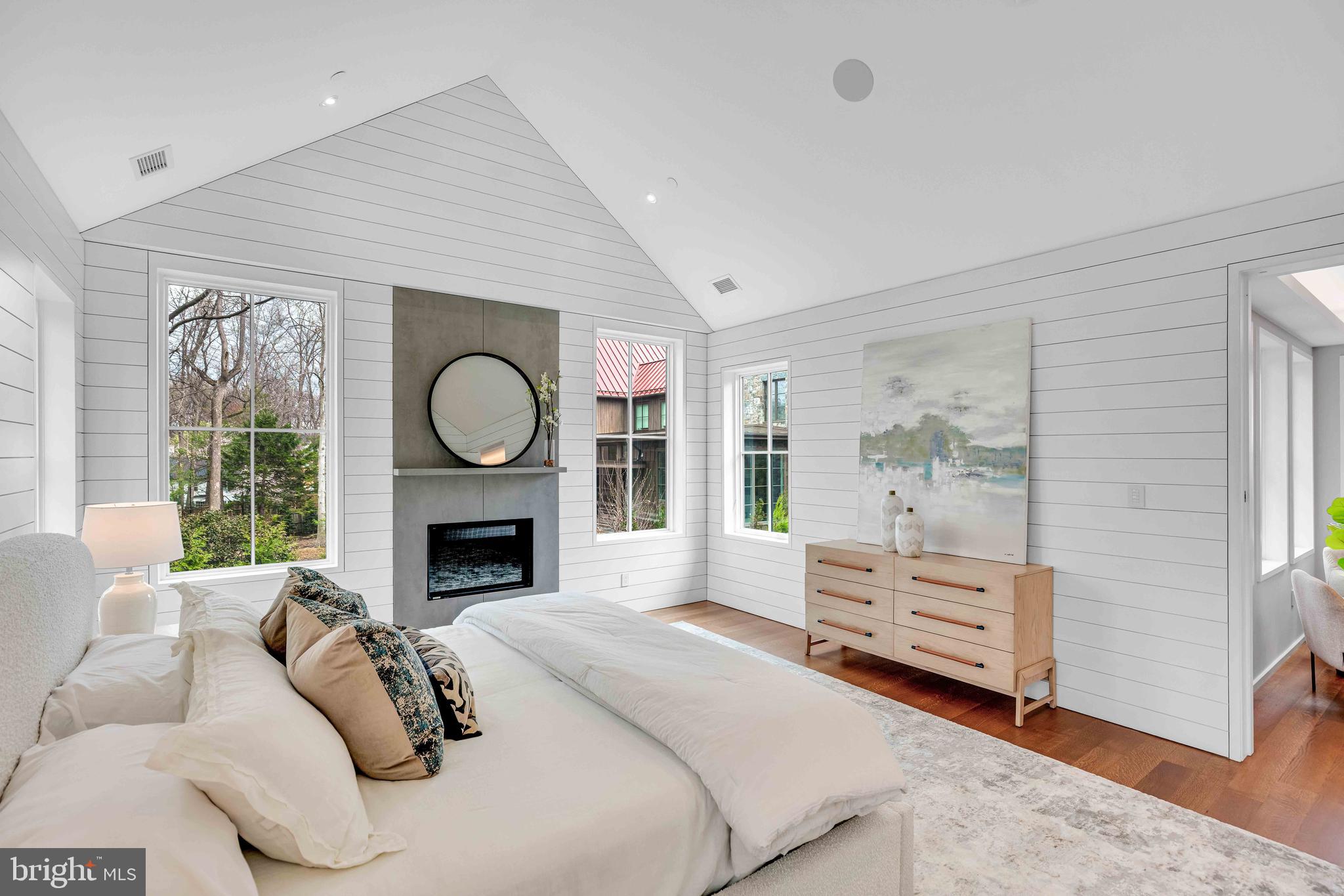 LONGWOOD - Residential