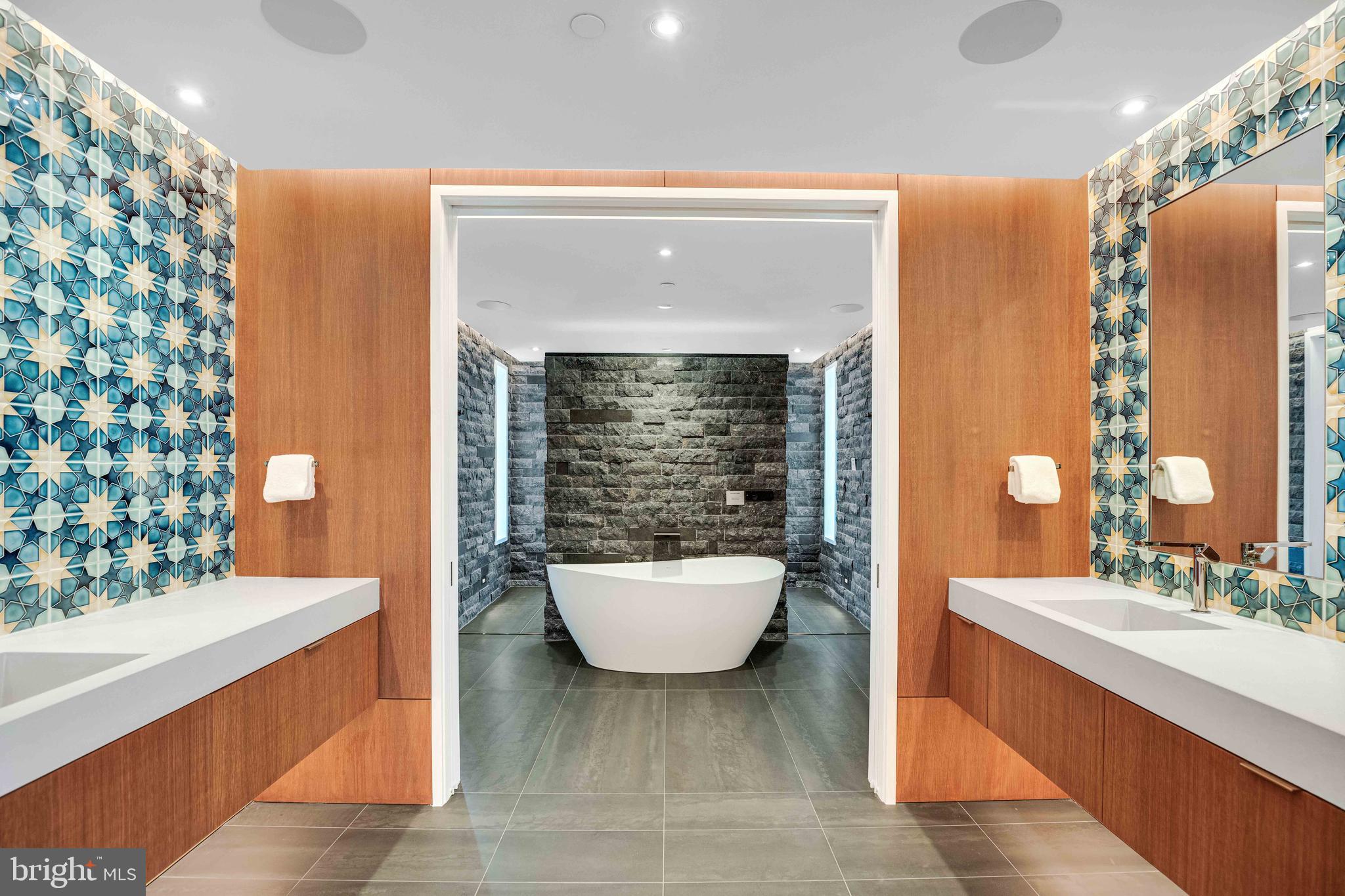 LONGWOOD - Residential