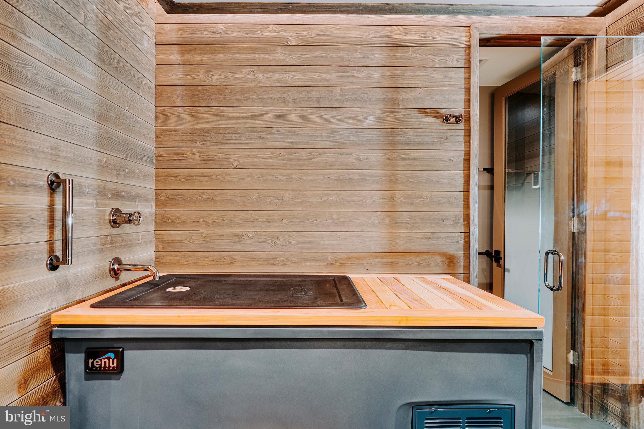 LONGWOOD - Residential