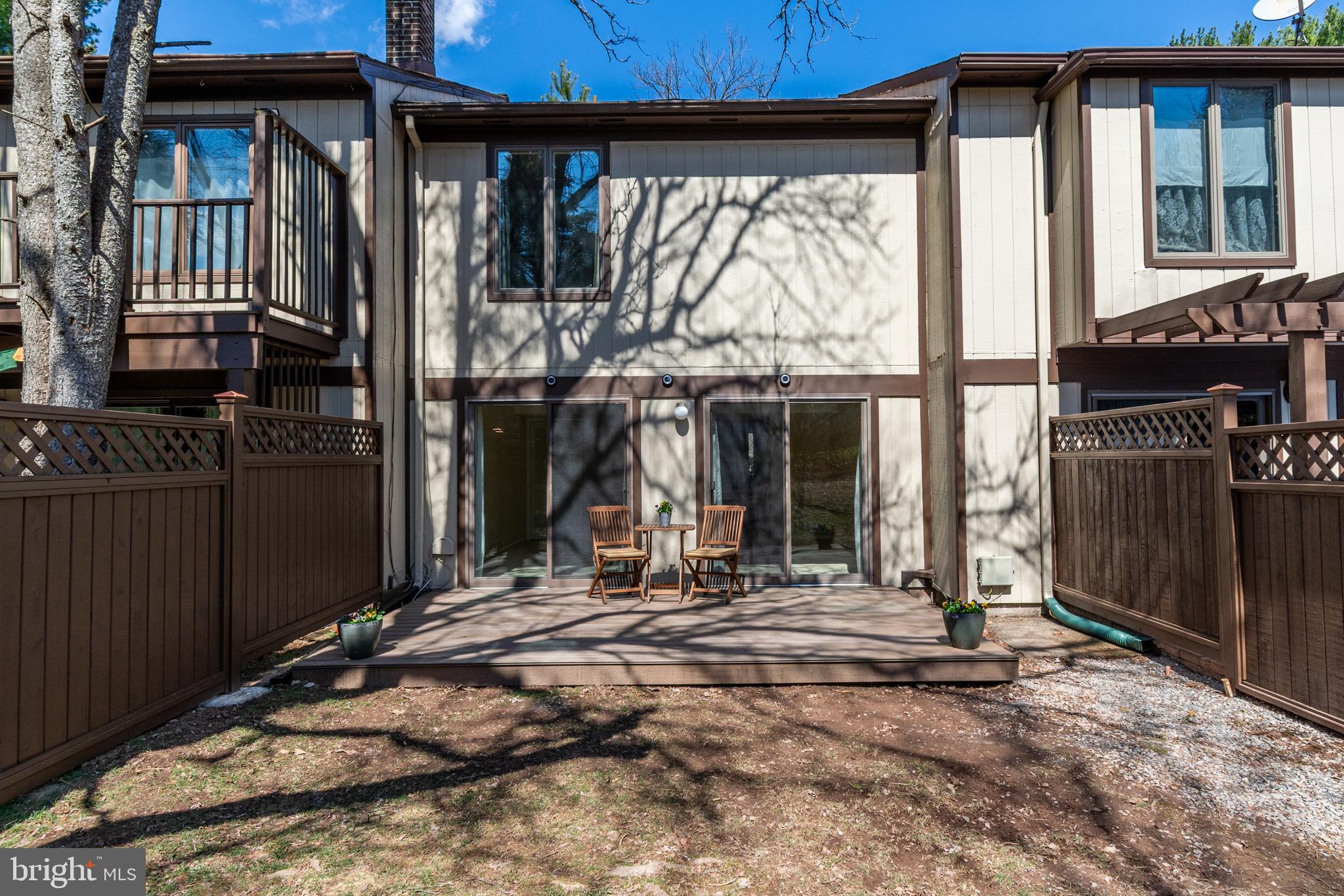 VILLAGE II - Residential Lease