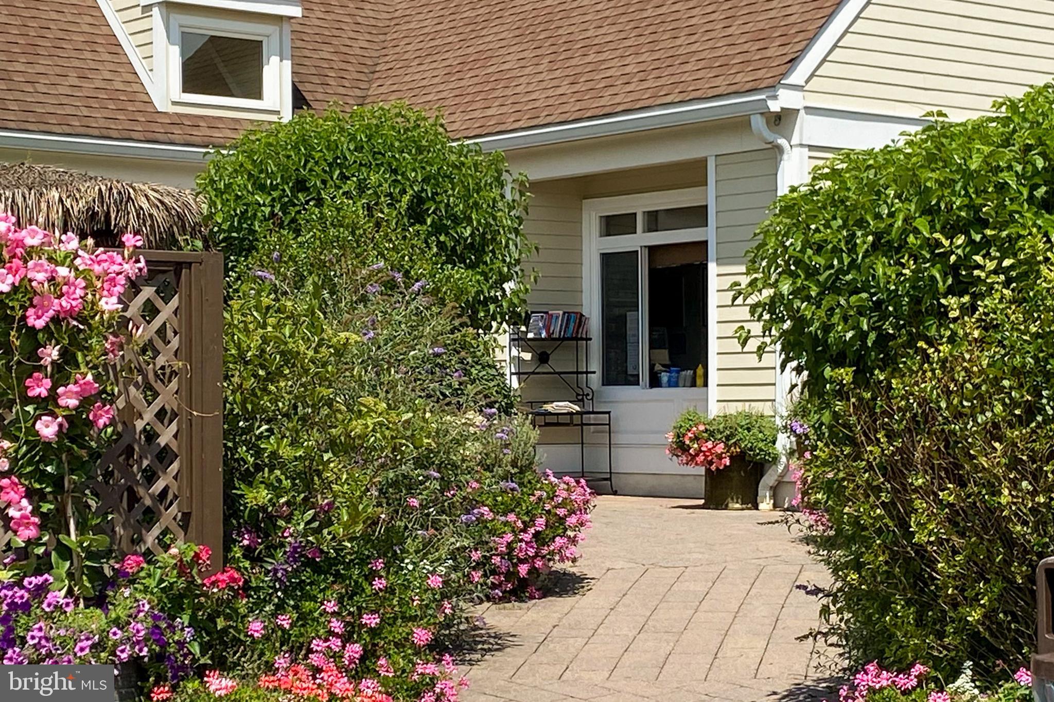 VILLAGE II - Residential Lease