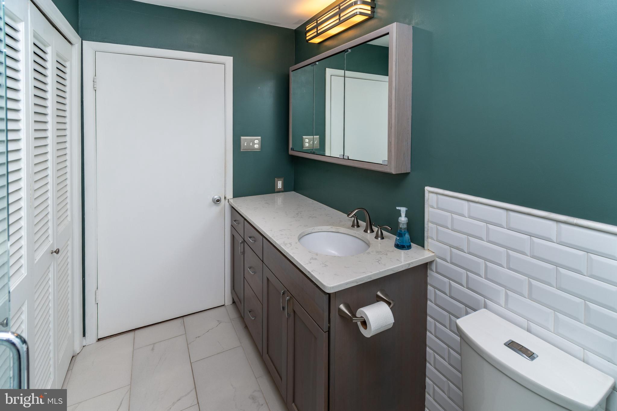 VILLAGE II - Residential Lease