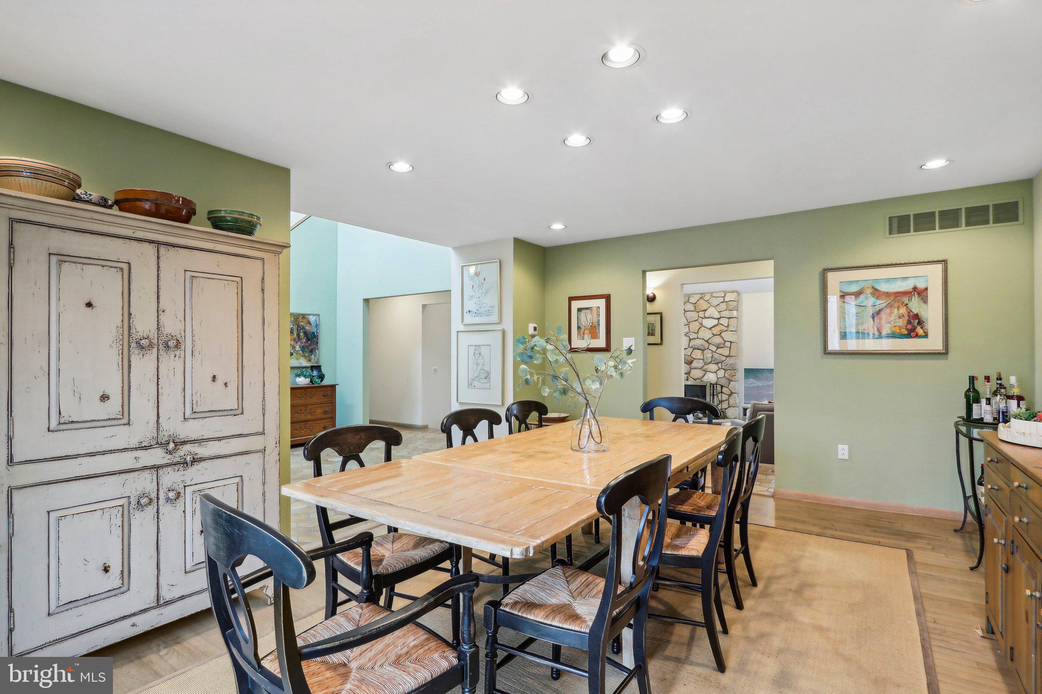 MAPLE GLEN - Residential