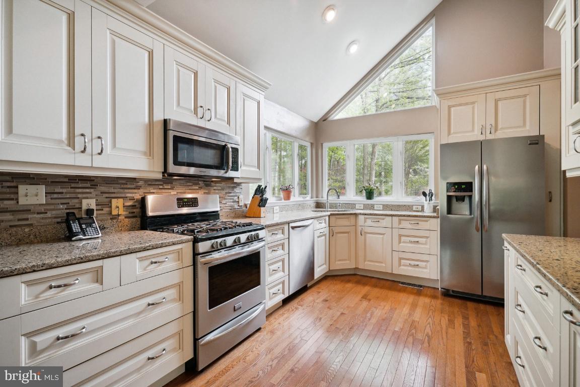 GRANDSTAFF WOODS - Residential