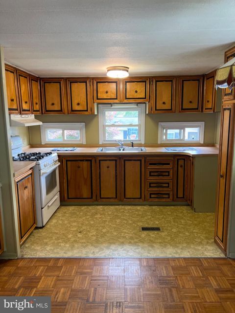 Mobile Home For Sale - 1302 Gibson Road #152<br/> BENSALEM, PA 19020