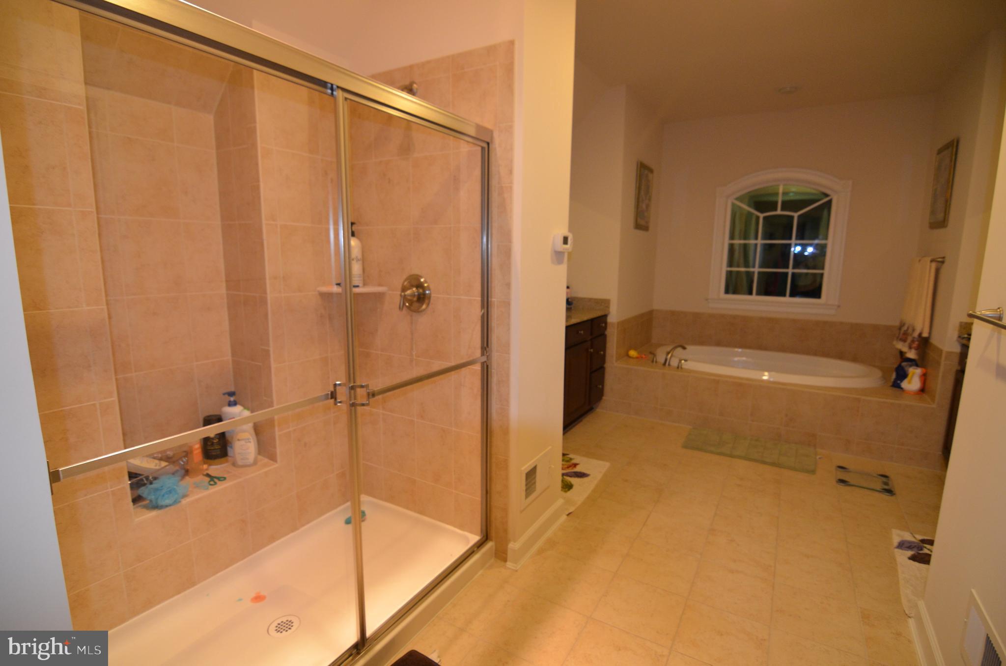 AMANDA PLACE - Residential Lease