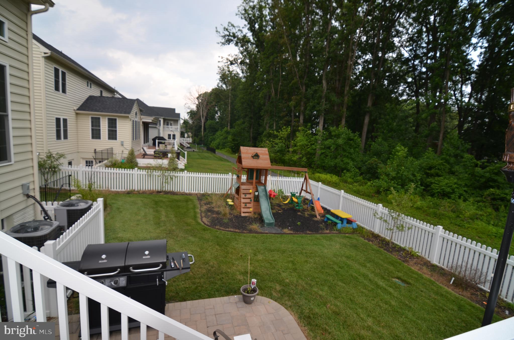 AMANDA PLACE - Residential Lease