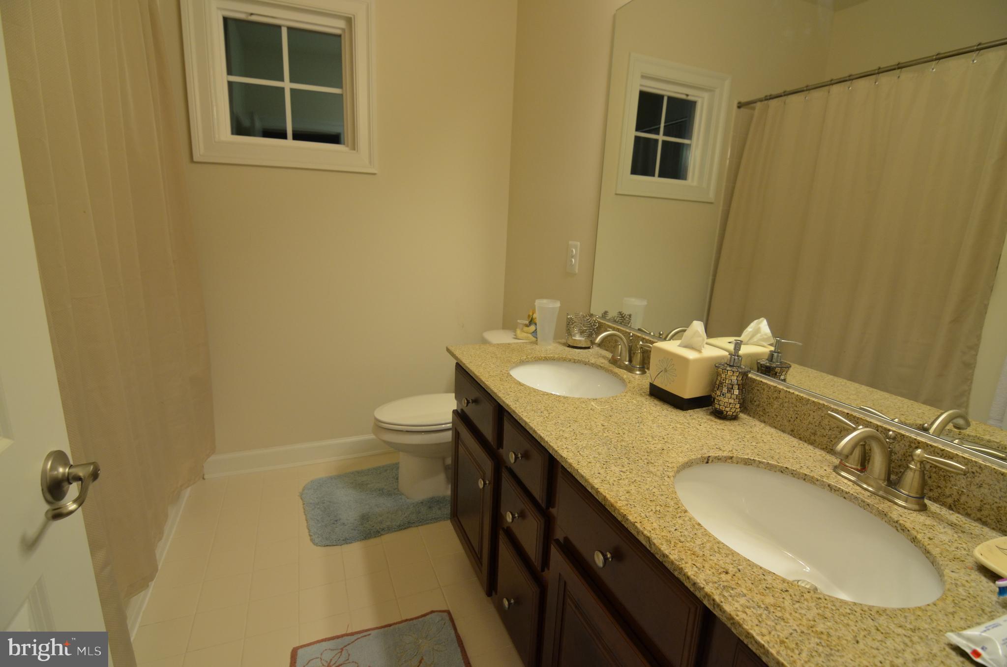 AMANDA PLACE - Residential Lease