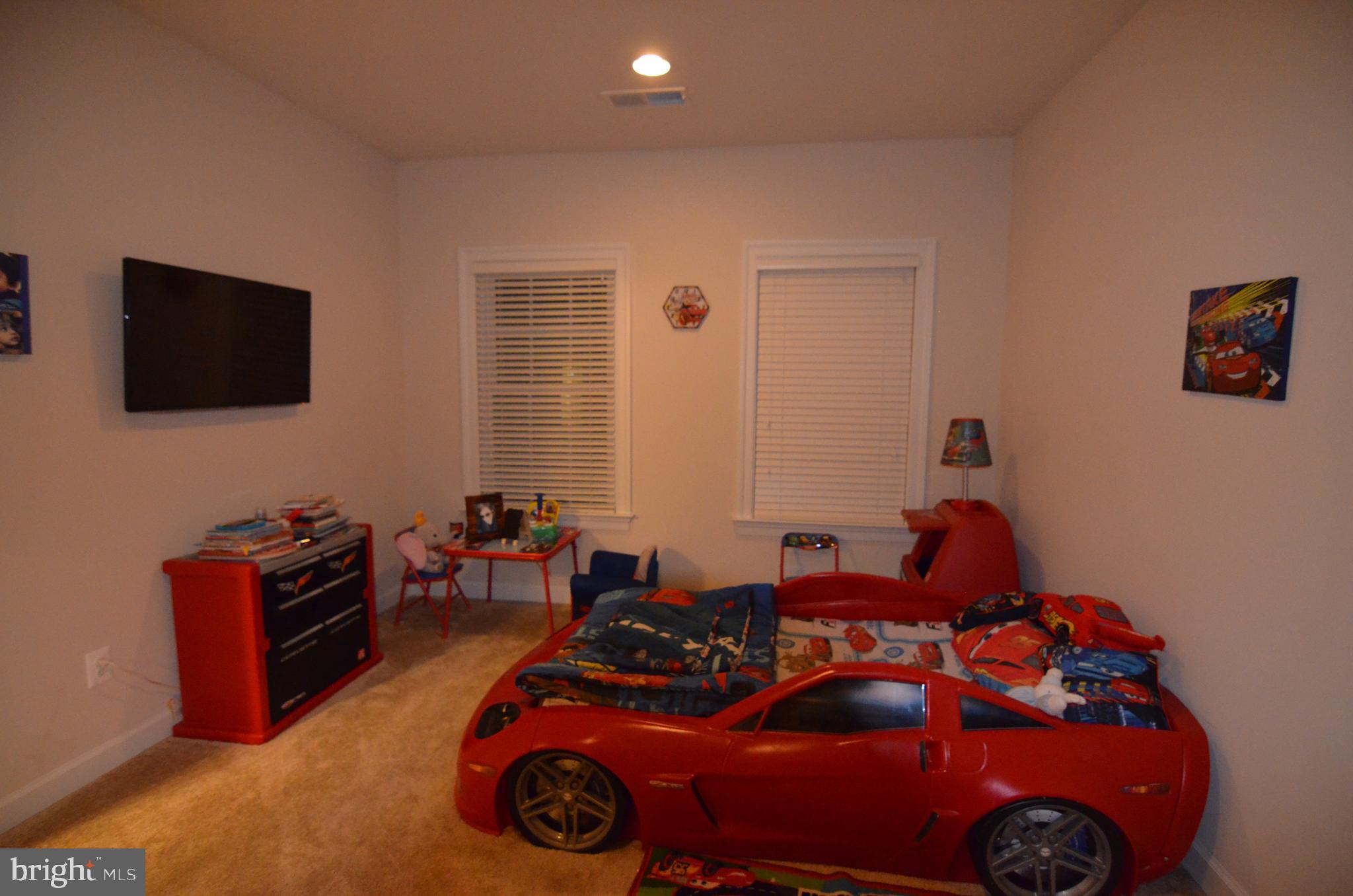 AMANDA PLACE - Residential Lease