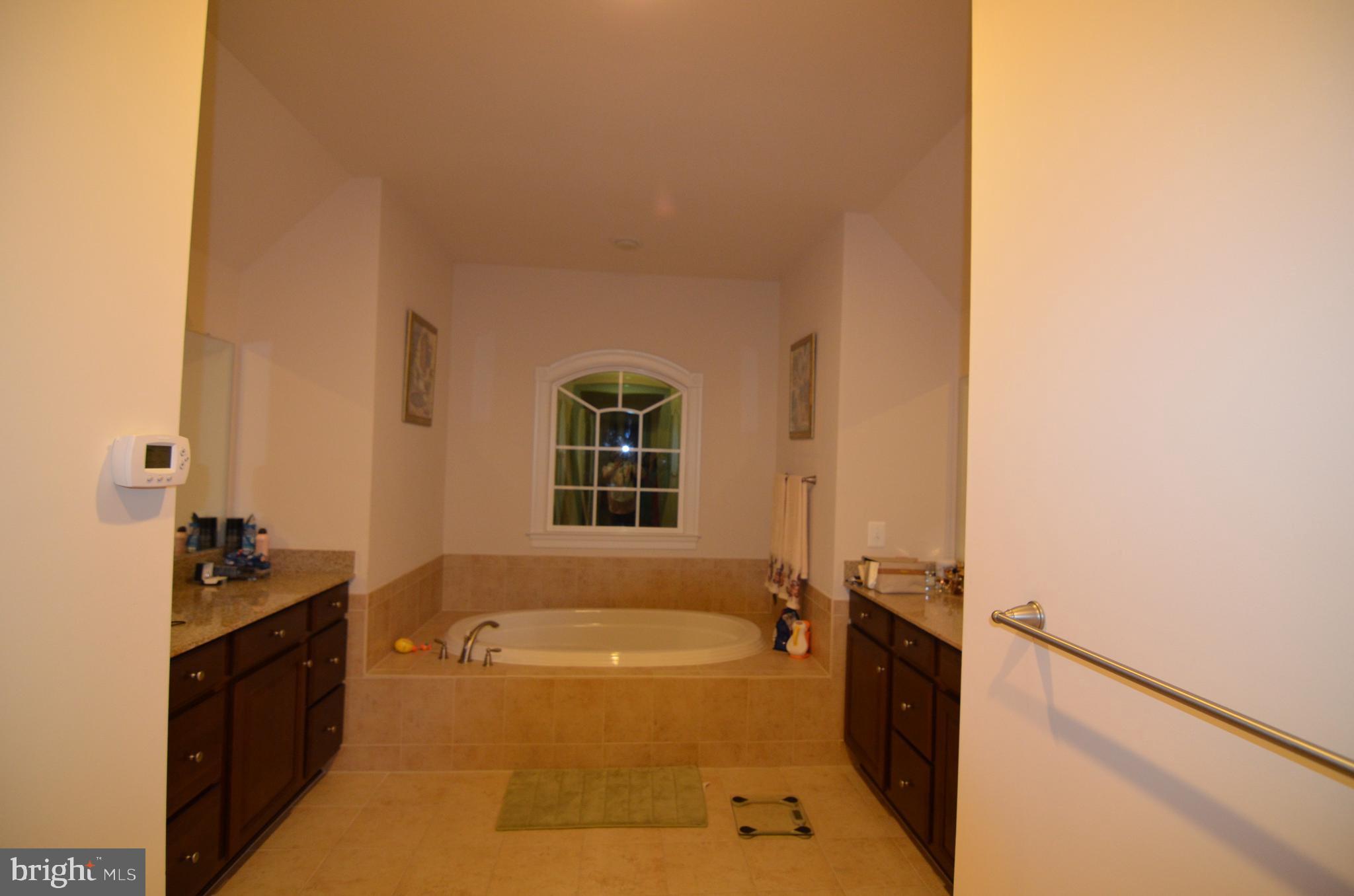 AMANDA PLACE - Residential Lease