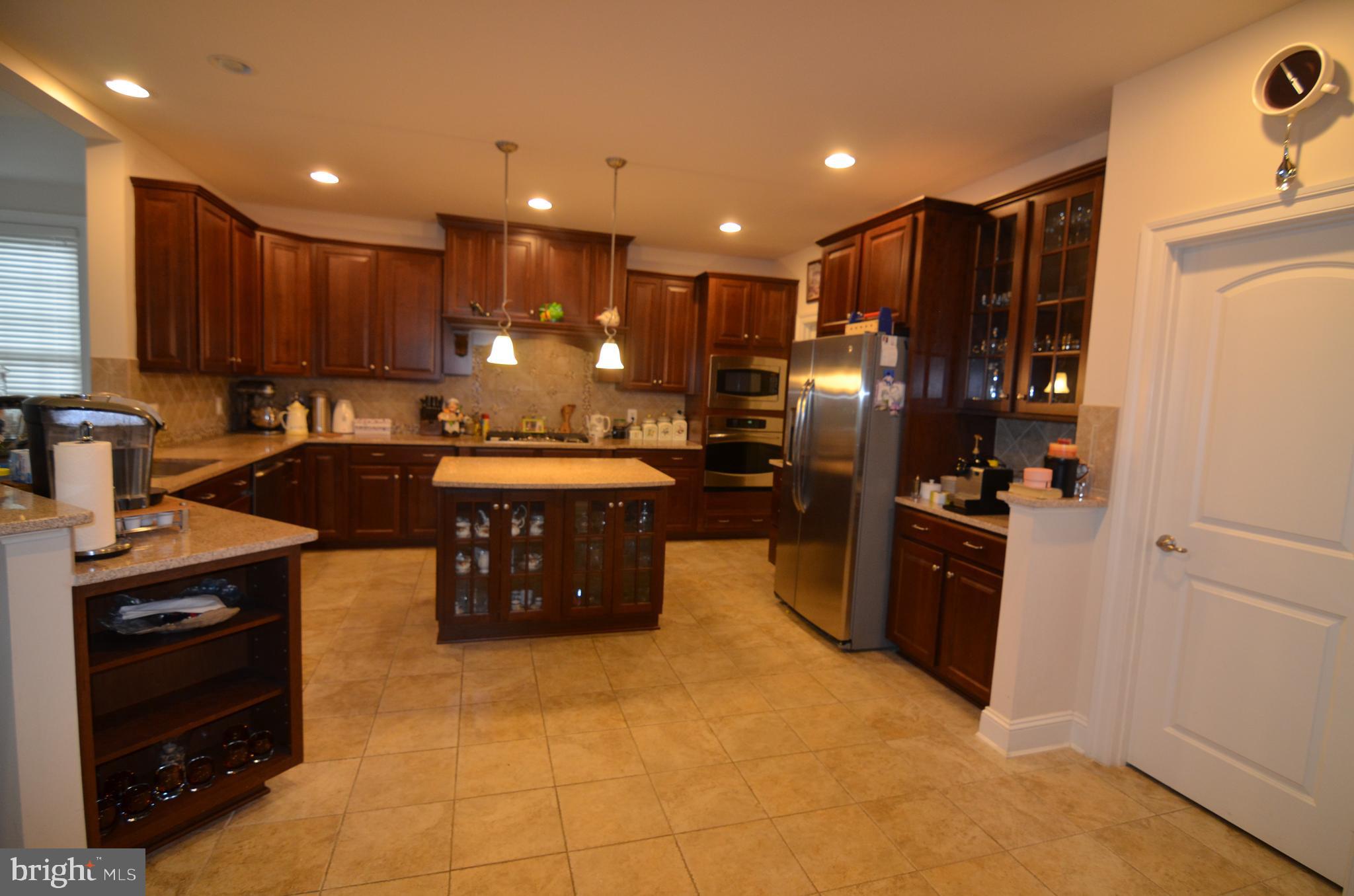 AMANDA PLACE - Residential Lease