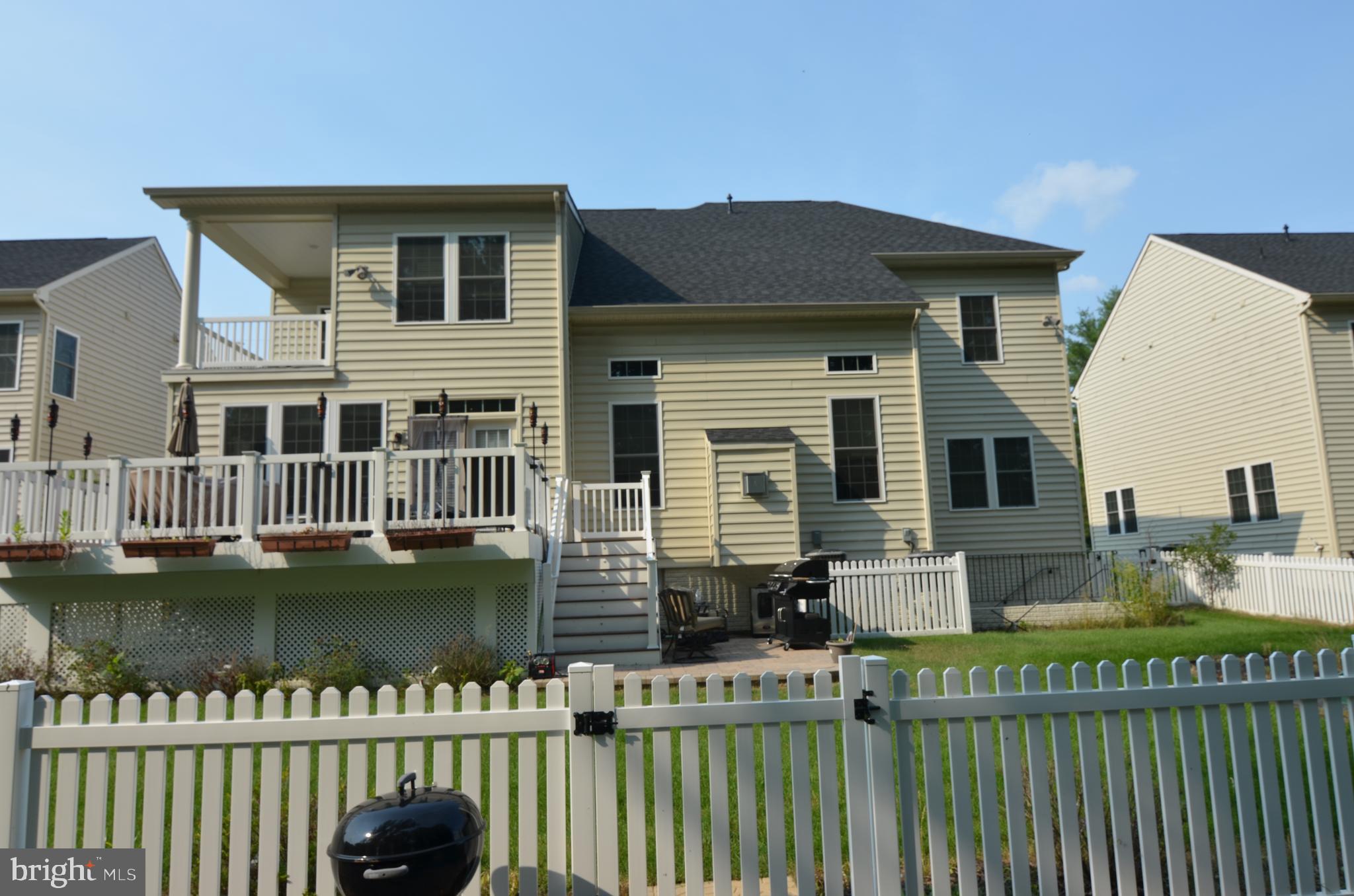 AMANDA PLACE - Residential Lease