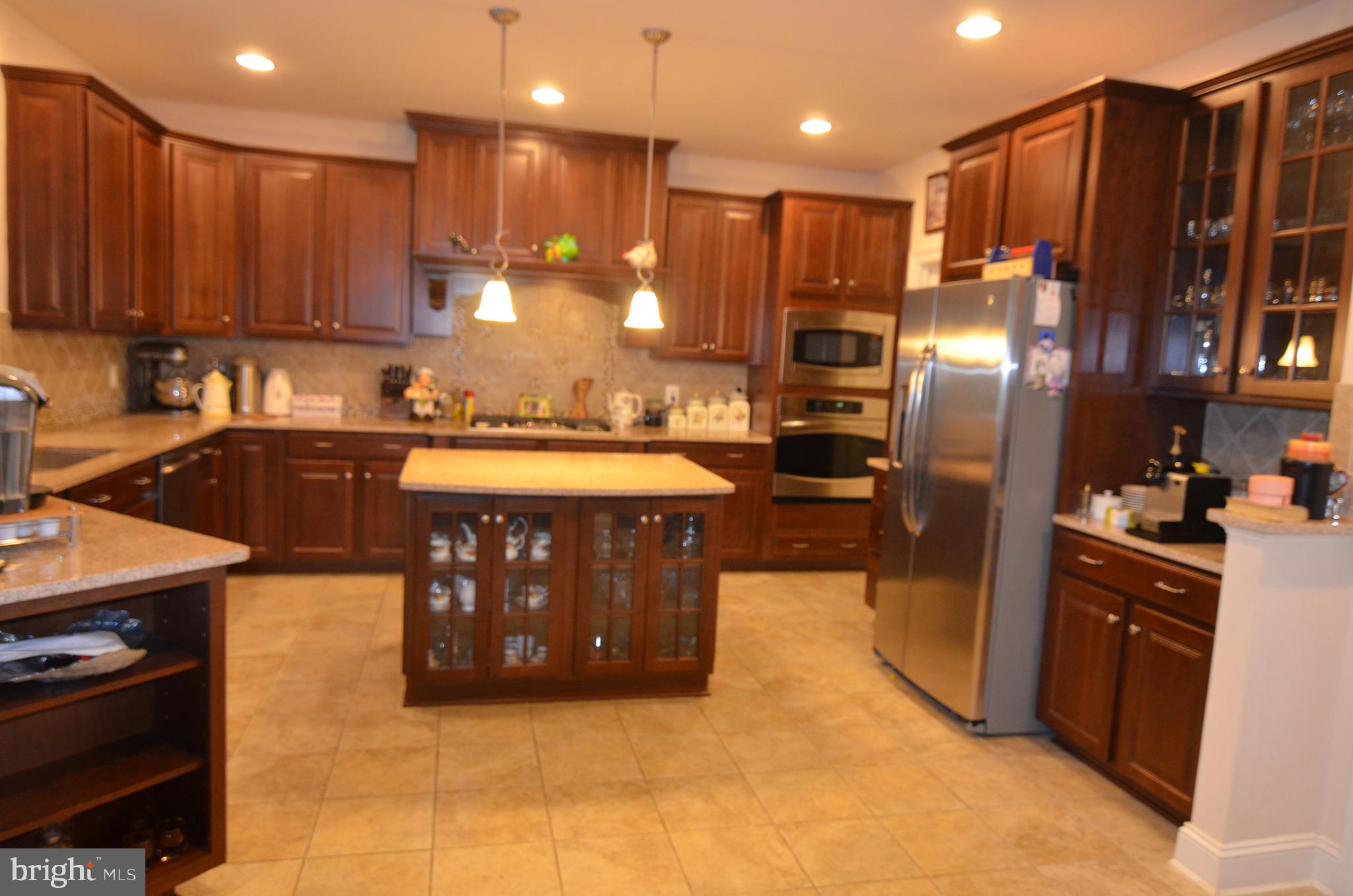 AMANDA PLACE - Residential Lease