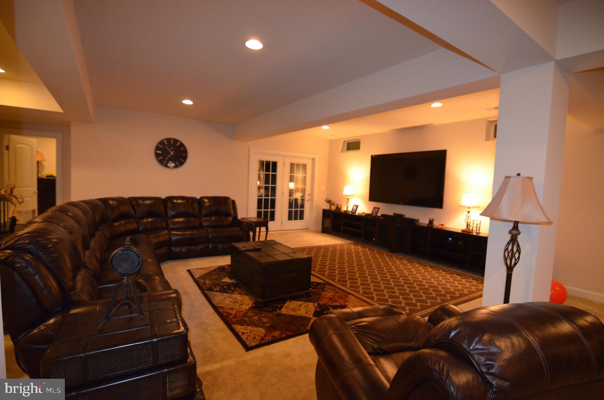 AMANDA PLACE - Residential Lease