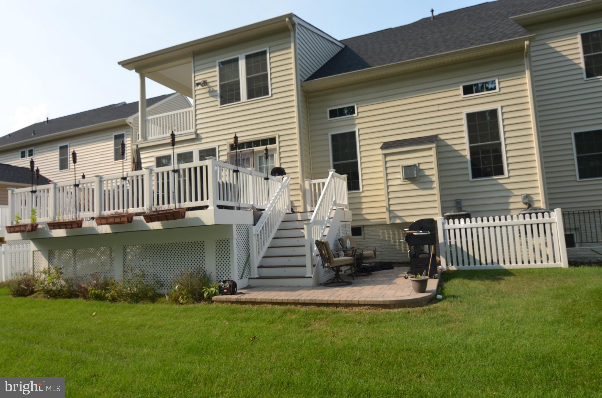 AMANDA PLACE - Residential Lease