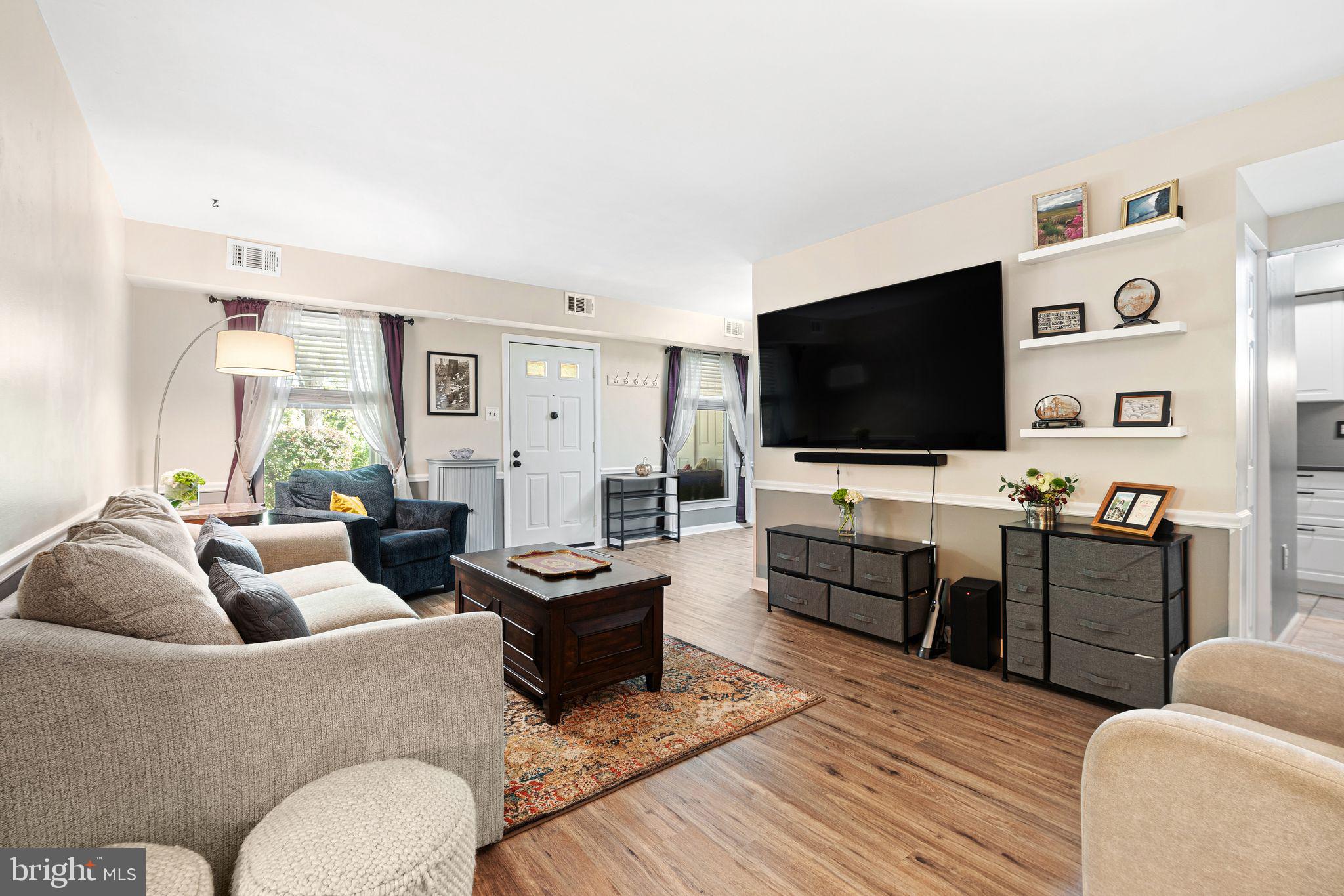 709 MIDDLETON PLACE