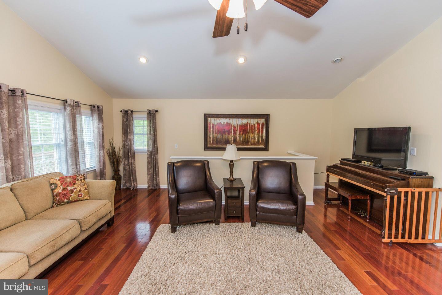 ROYAL VIEW ESTATES - Residential