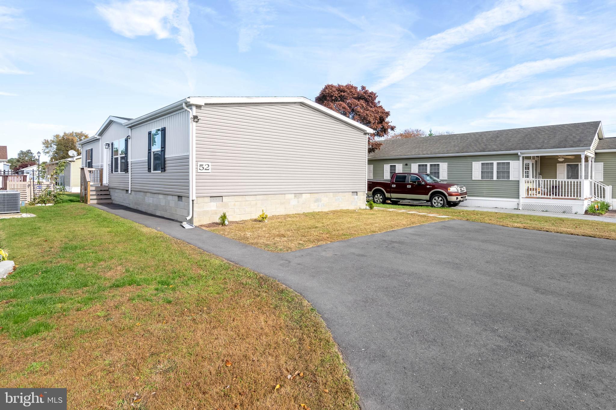 COLONIAL EAST - Residential