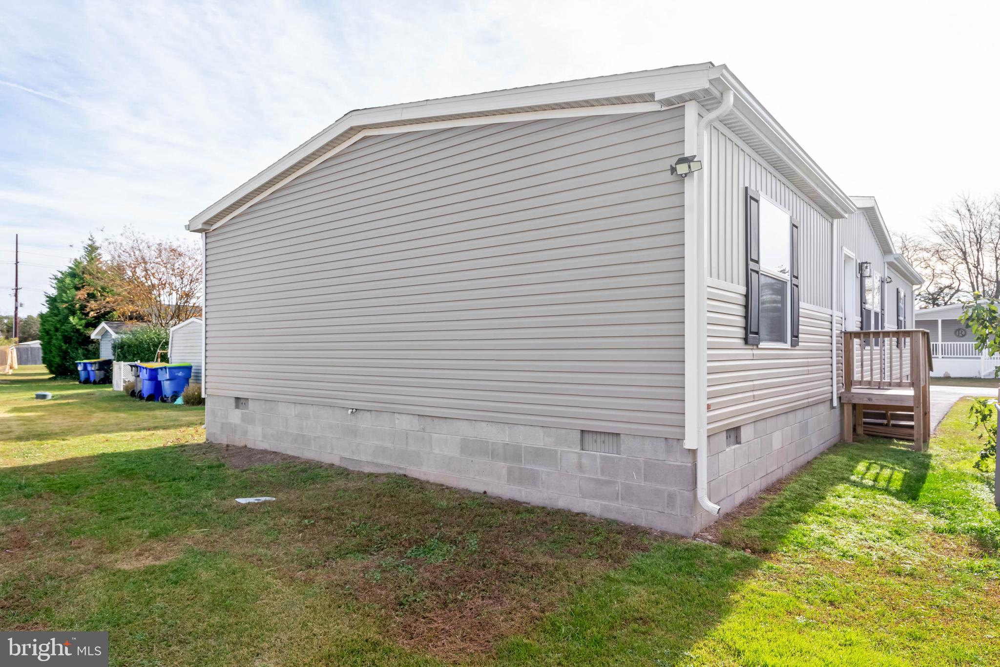 COLONIAL EAST - Residential