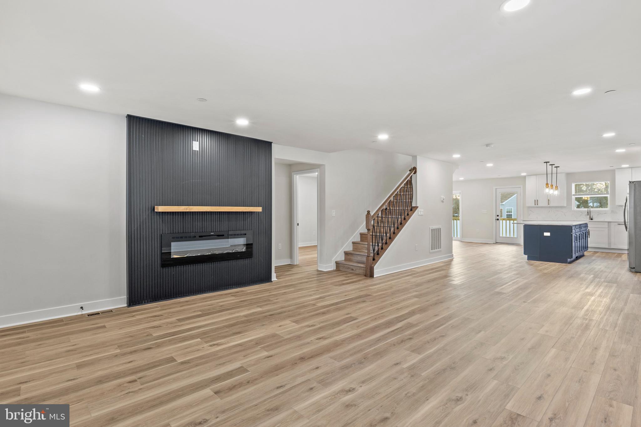 EASTPORT - Residential