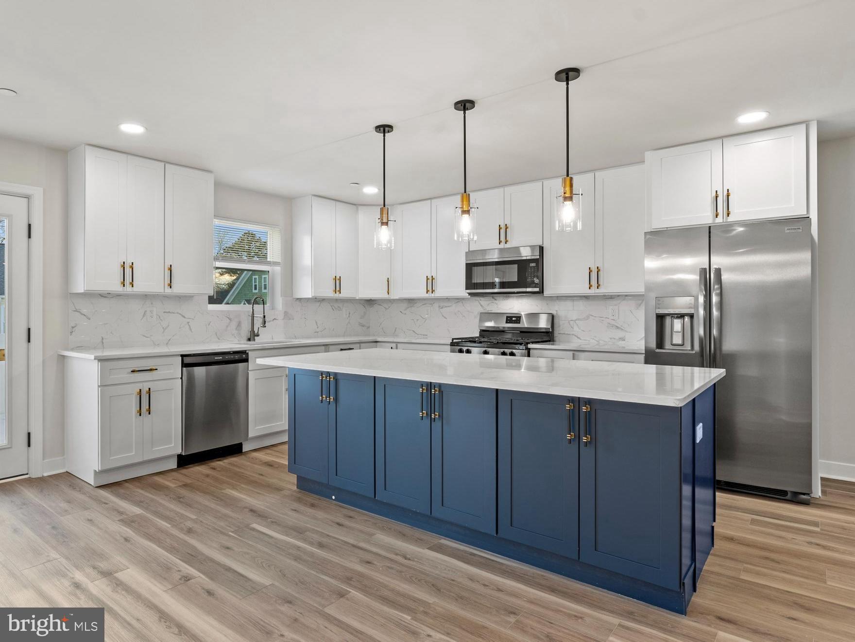 EASTPORT - Residential