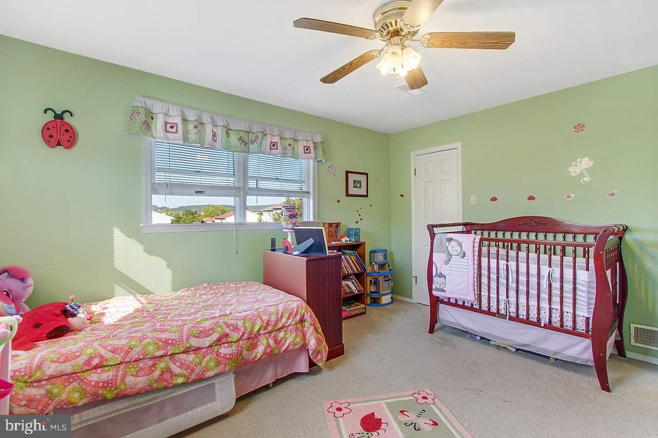 VALLEY GREEN - Residential